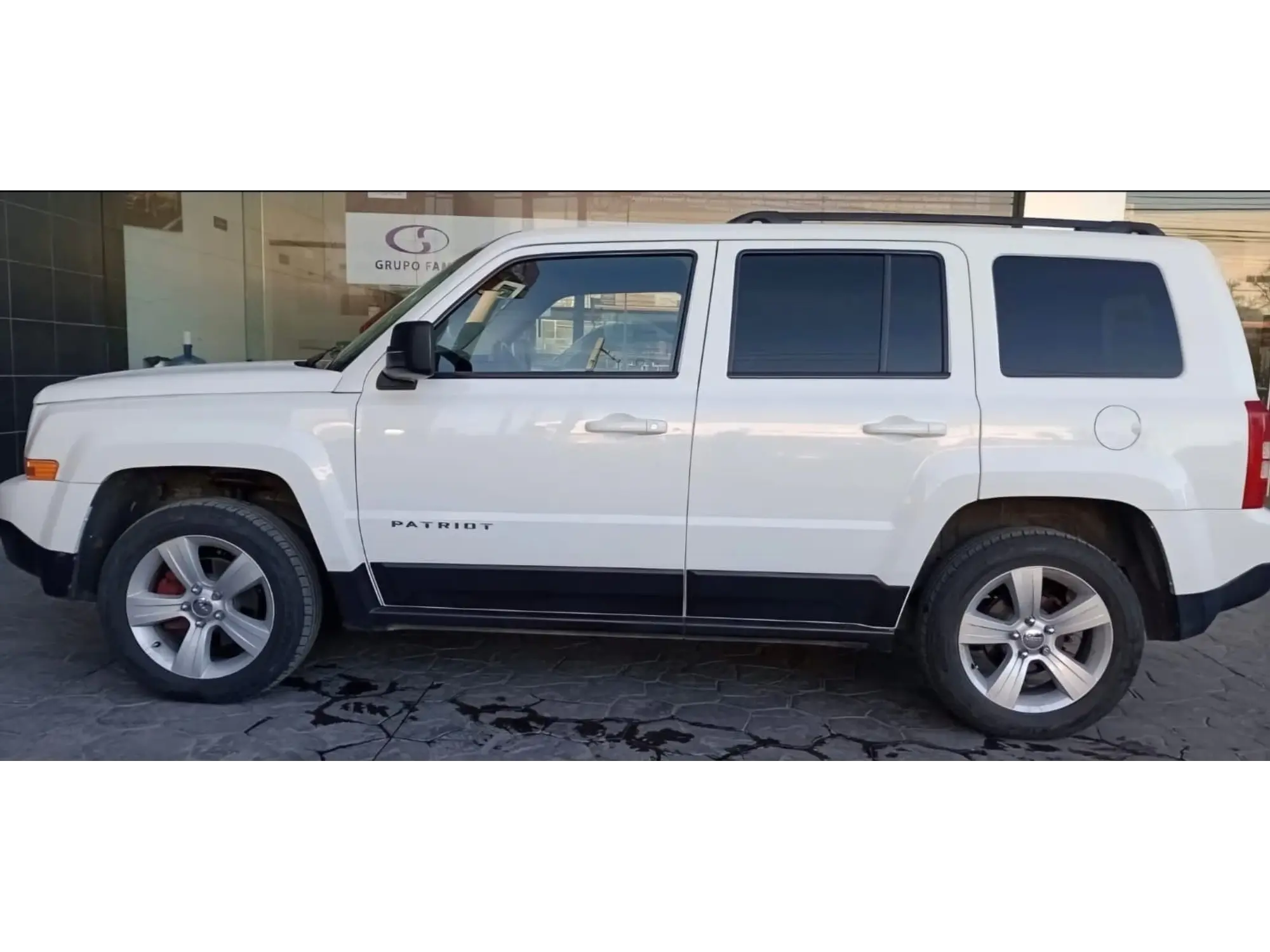 JEEP PATRIOT 2.4 LATITUDE 4X2 AT 2016 3