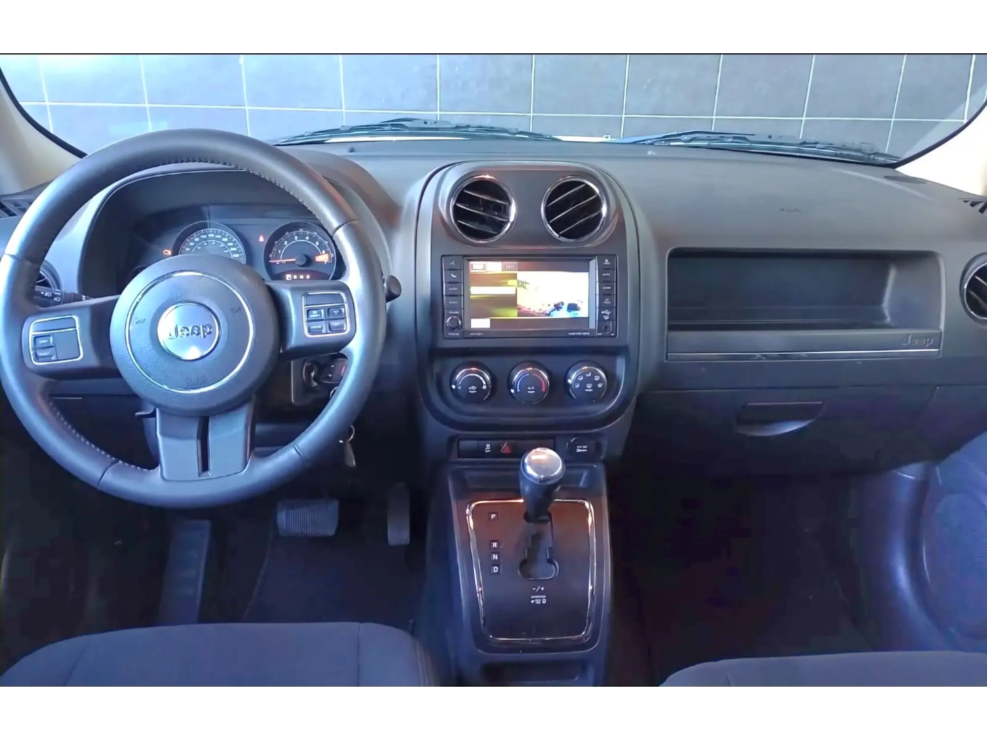 JEEP PATRIOT 2.4 LATITUDE 4X2 AT 2016 10