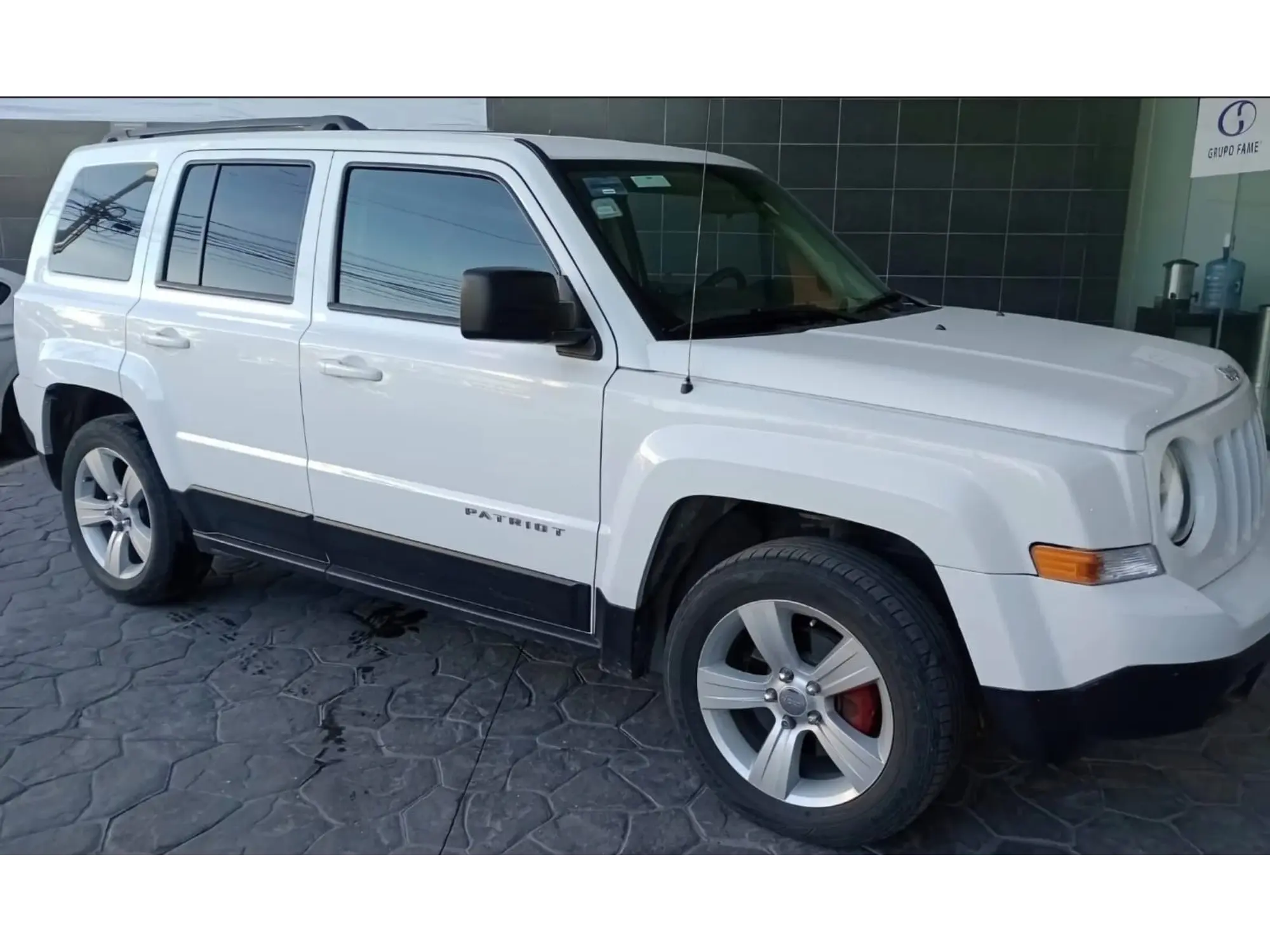 JEEP PATRIOT 2.4 LATITUDE 4X2 AT 2016 9