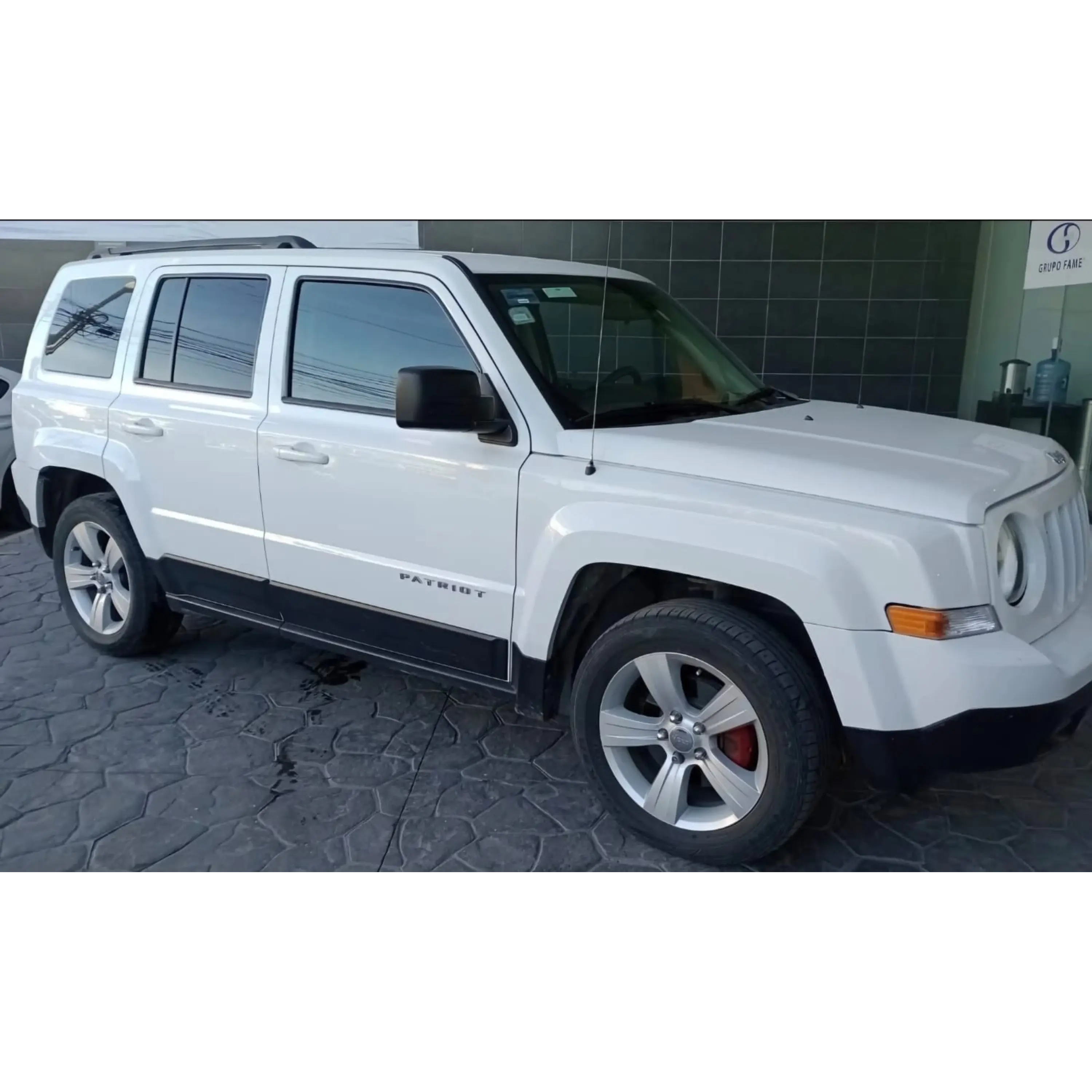 JEEP PATRIOT 2.4 LATITUDE 4X2 AT 2016 9