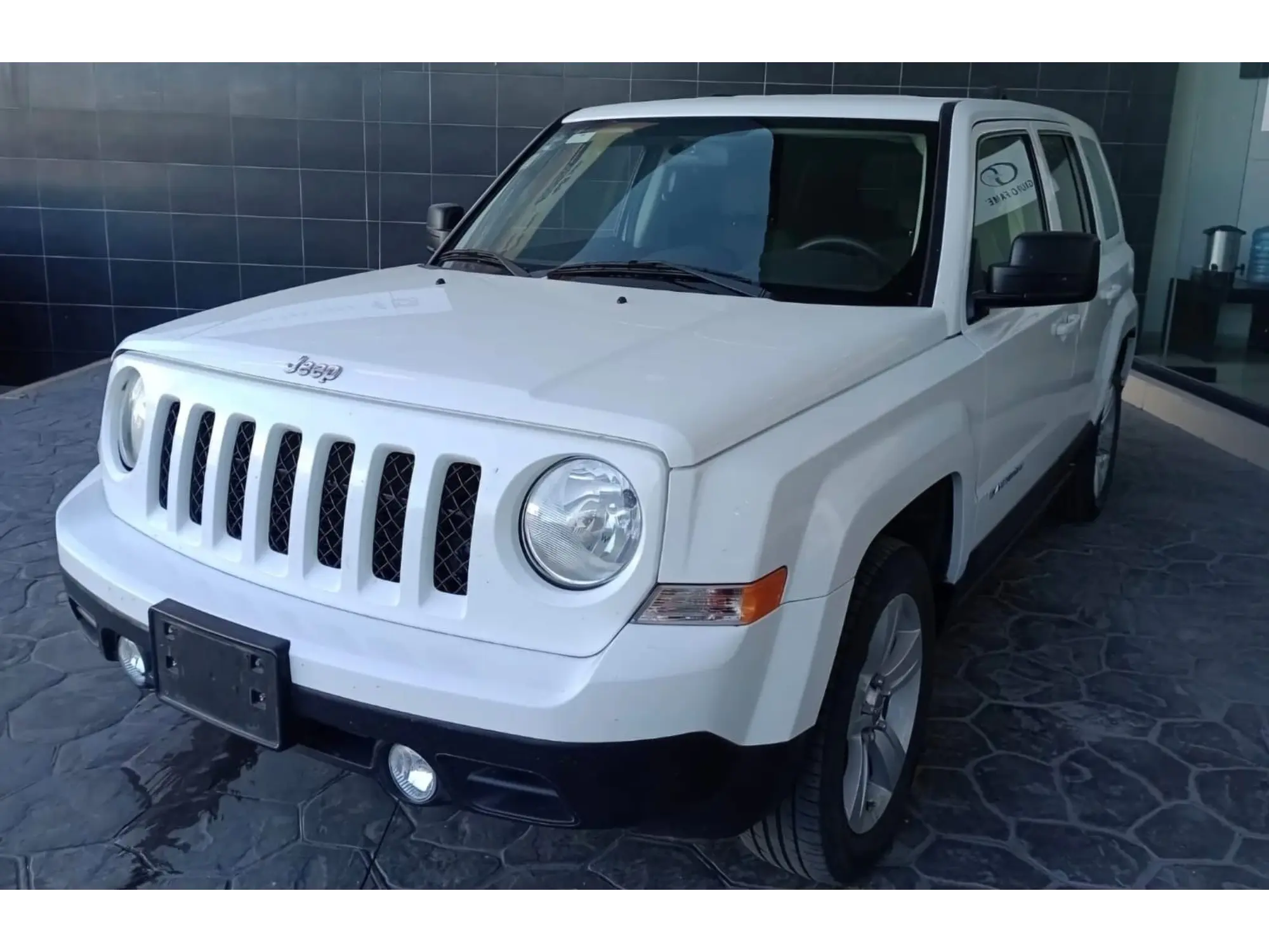 JEEP PATRIOT 2.4 LATITUDE 4X2 AT 2016 2