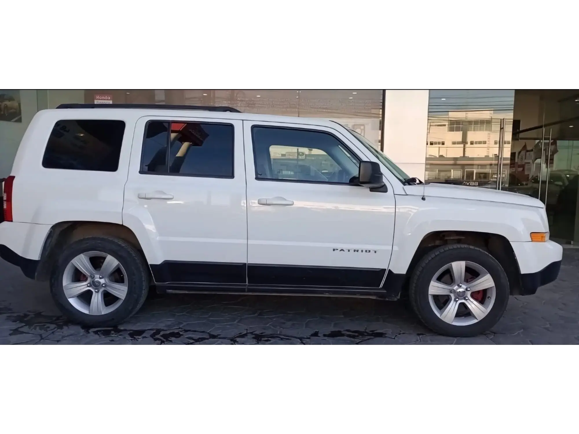 JEEP PATRIOT 2.4 LATITUDE 4X2 AT 2016 8