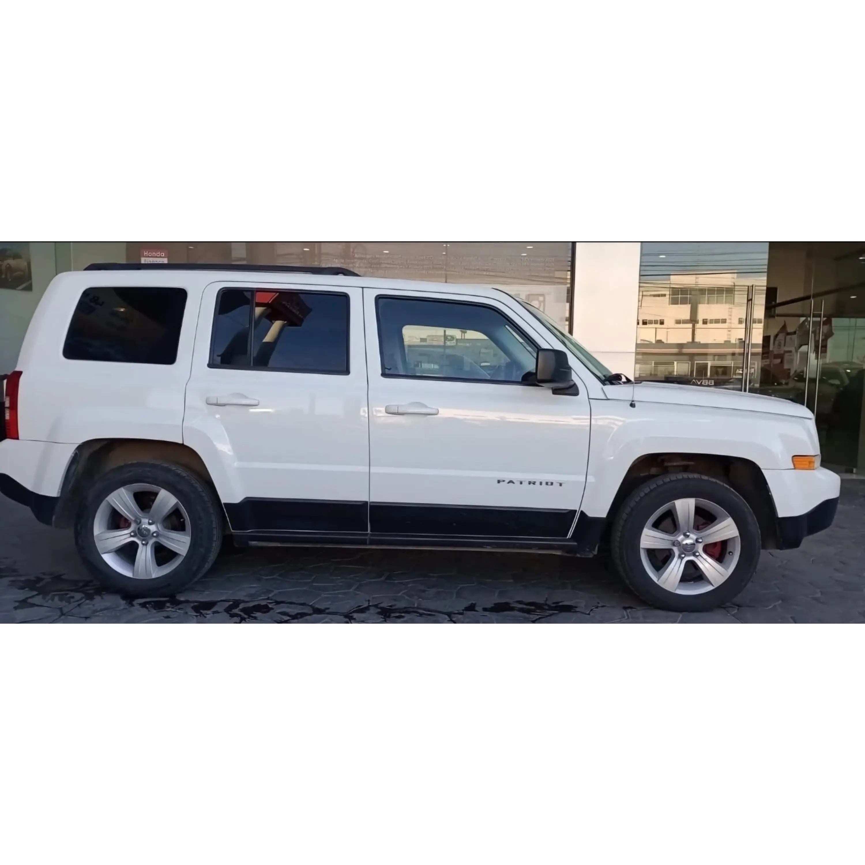 JEEP PATRIOT 2.4 LATITUDE 4X2 AT 2016 8