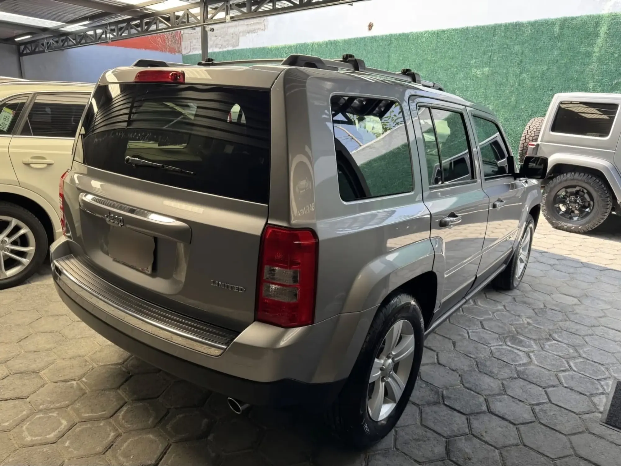 JEEP PATRIOT 2.5 LIMITED 4X2 AT 2017 5
