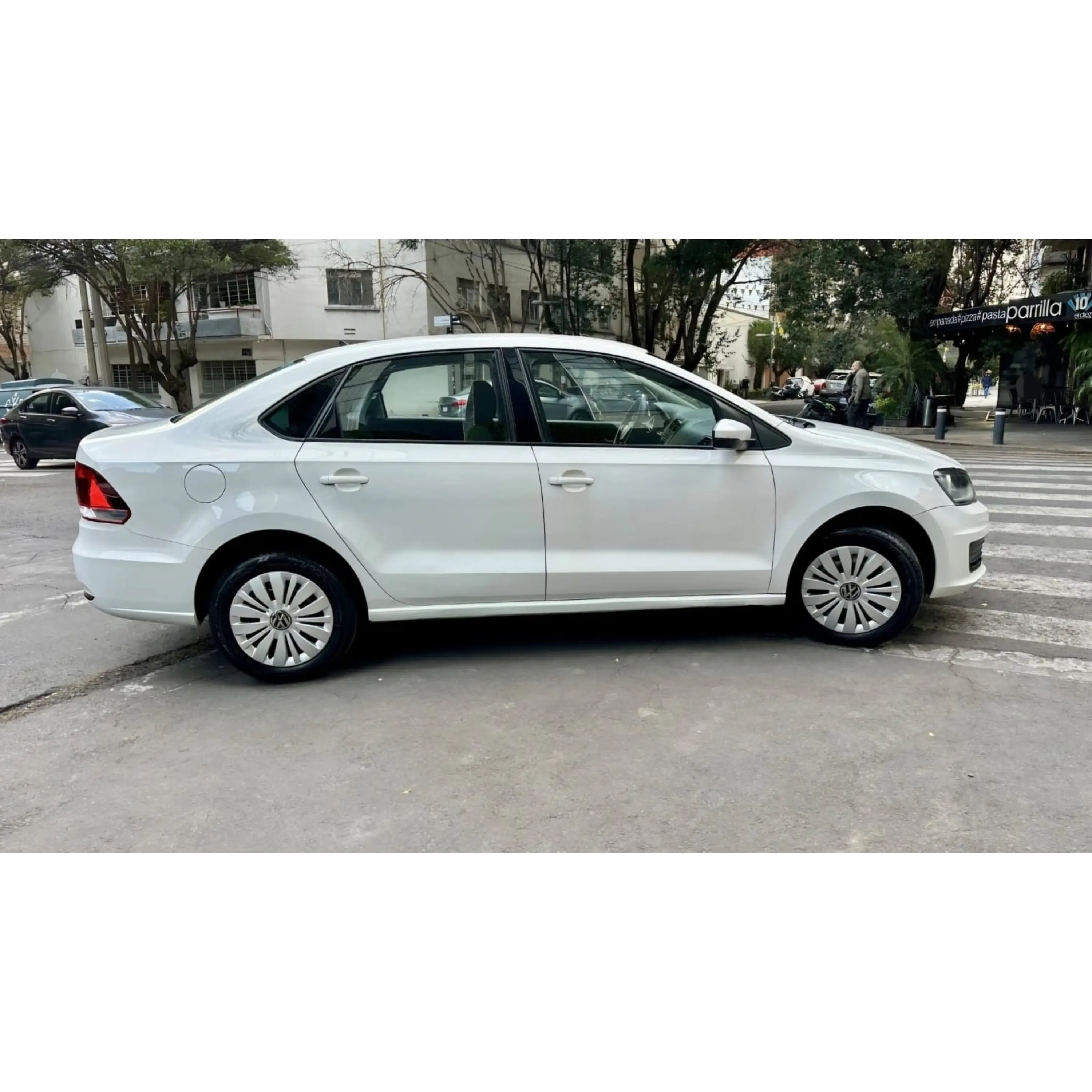 VOLKSWAGEN VENTO 1.6 STARLINE MT 2018 4