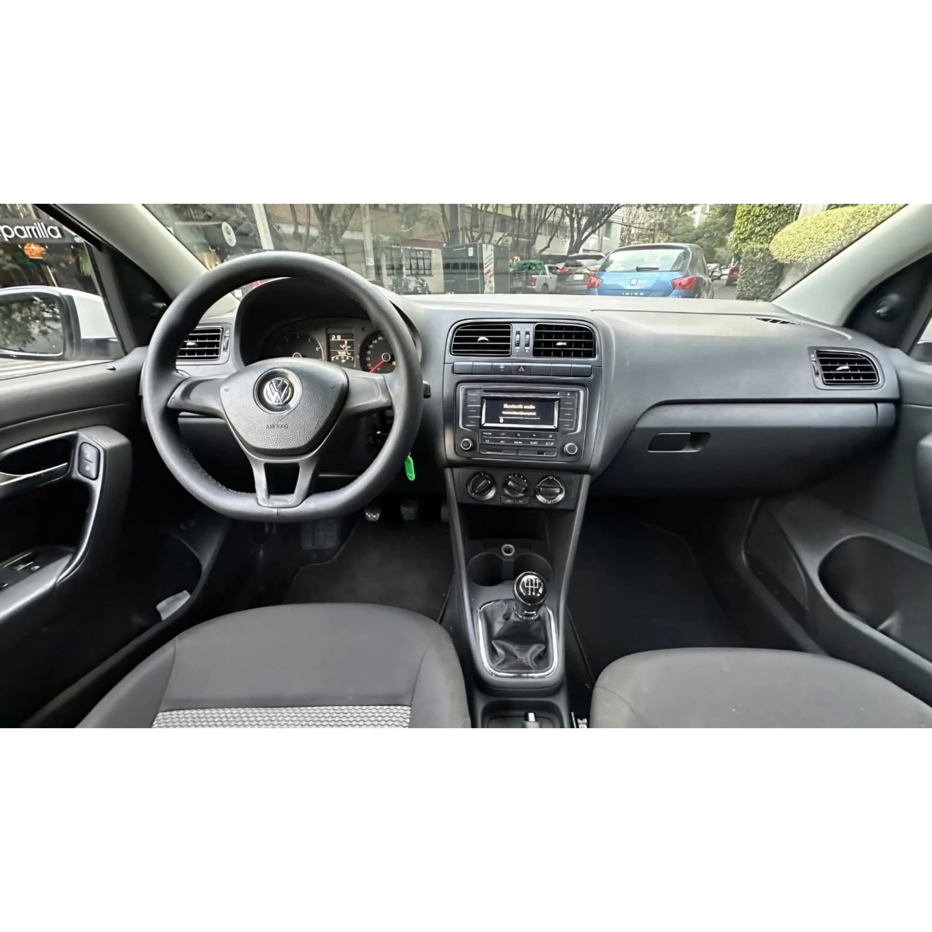 VOLKSWAGEN VENTO 1.6 STARLINE MT 2018 9