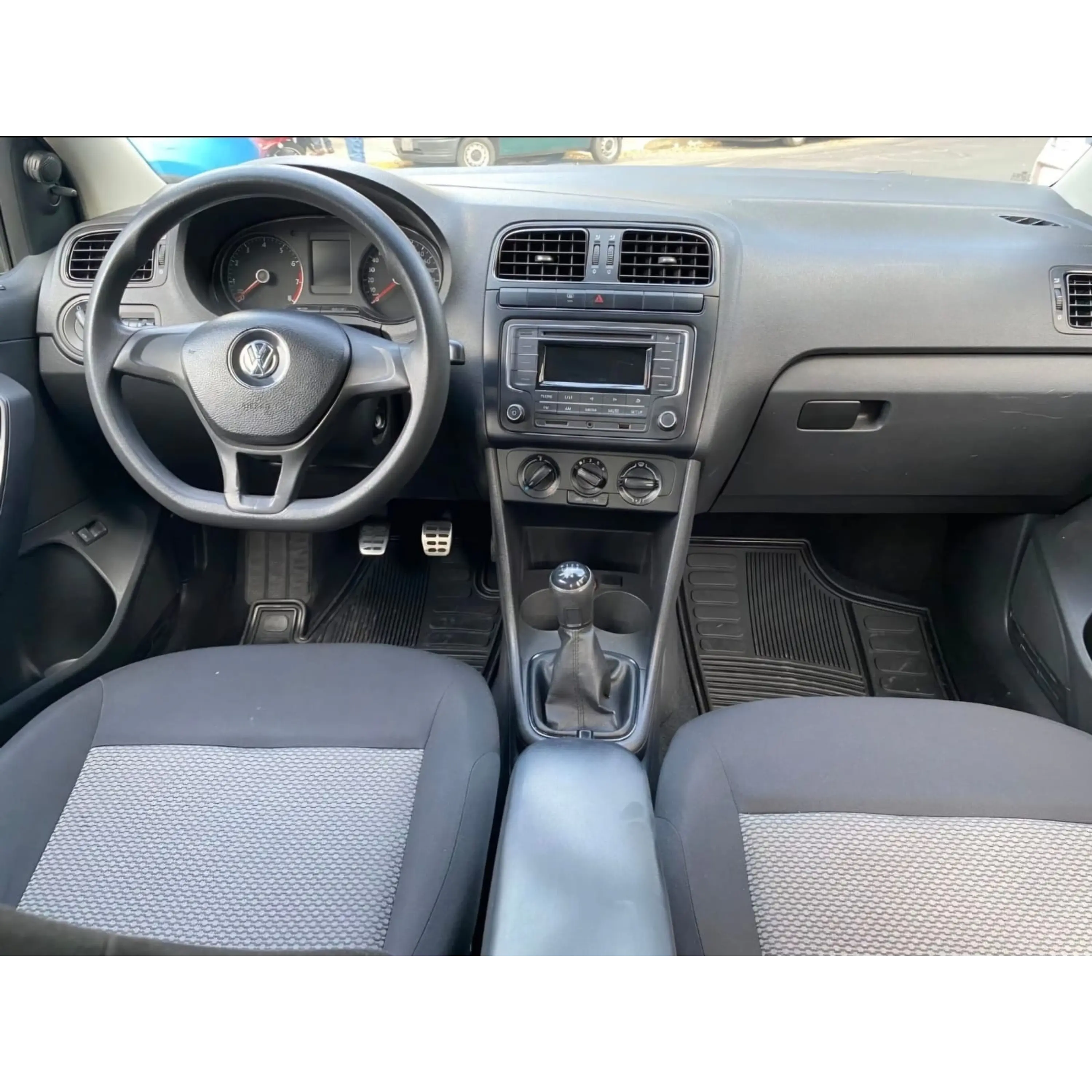 Volkswagen Vento 1.6 Comfortline MT 2018 7