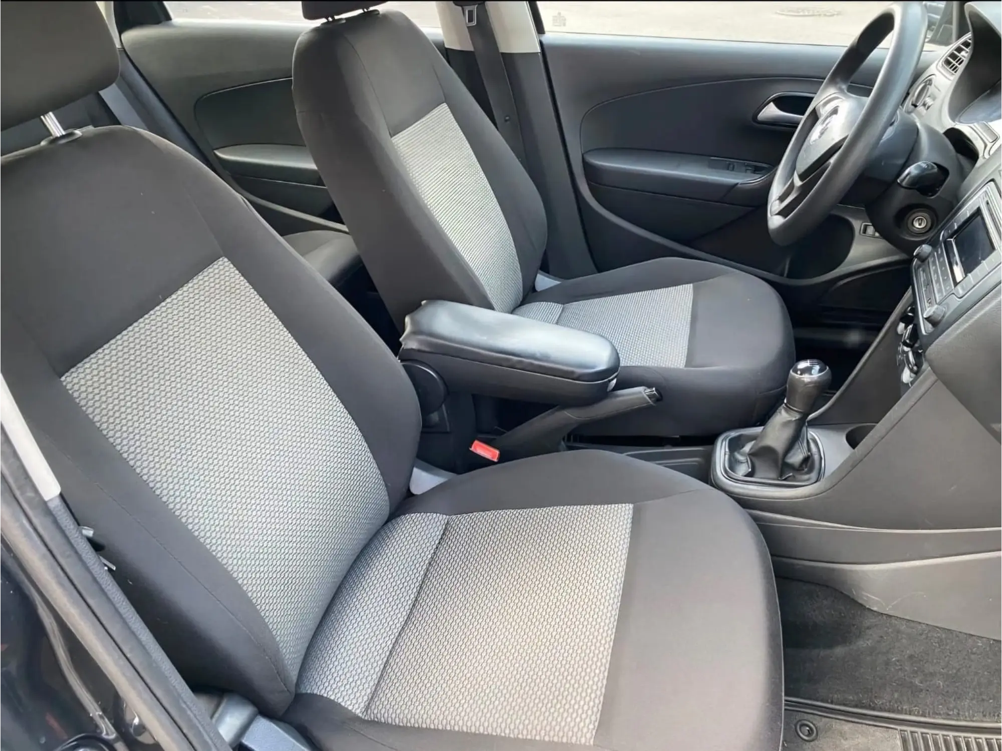 Volkswagen Vento 1.6 Comfortline MT 2018 11
