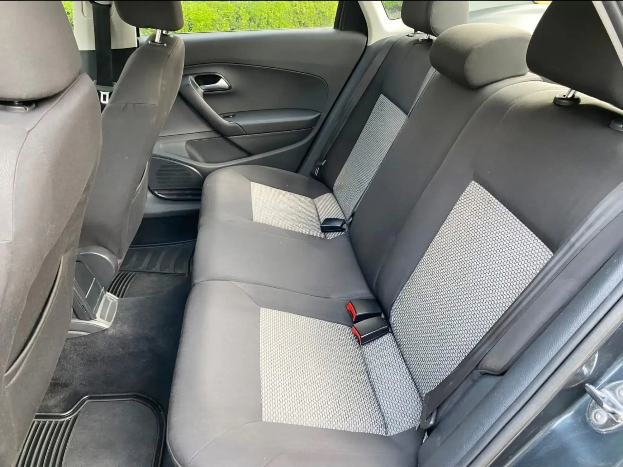 Volkswagen Vento 1.6 Comfortline MT 2018 10