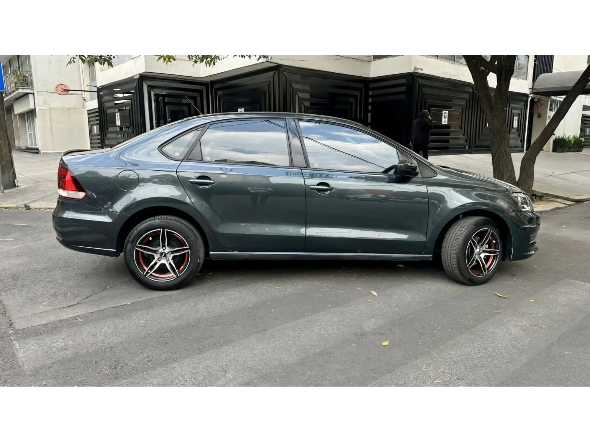 VOLKSWAGEN VENTO 1.6 STARLINE MT 2020 4