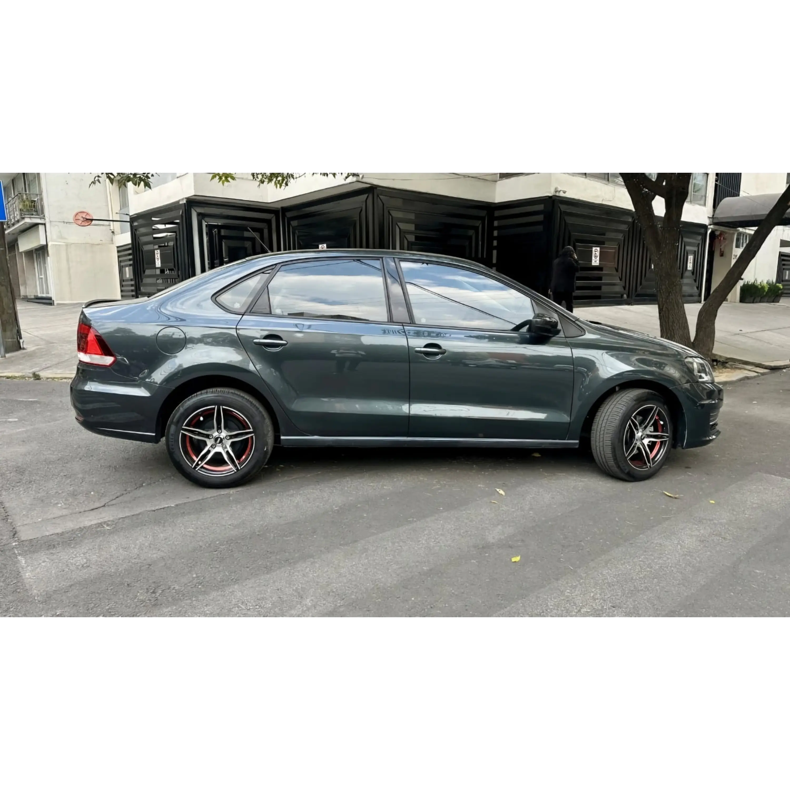 VOLKSWAGEN VENTO 1.6 STARLINE MT 2020 4