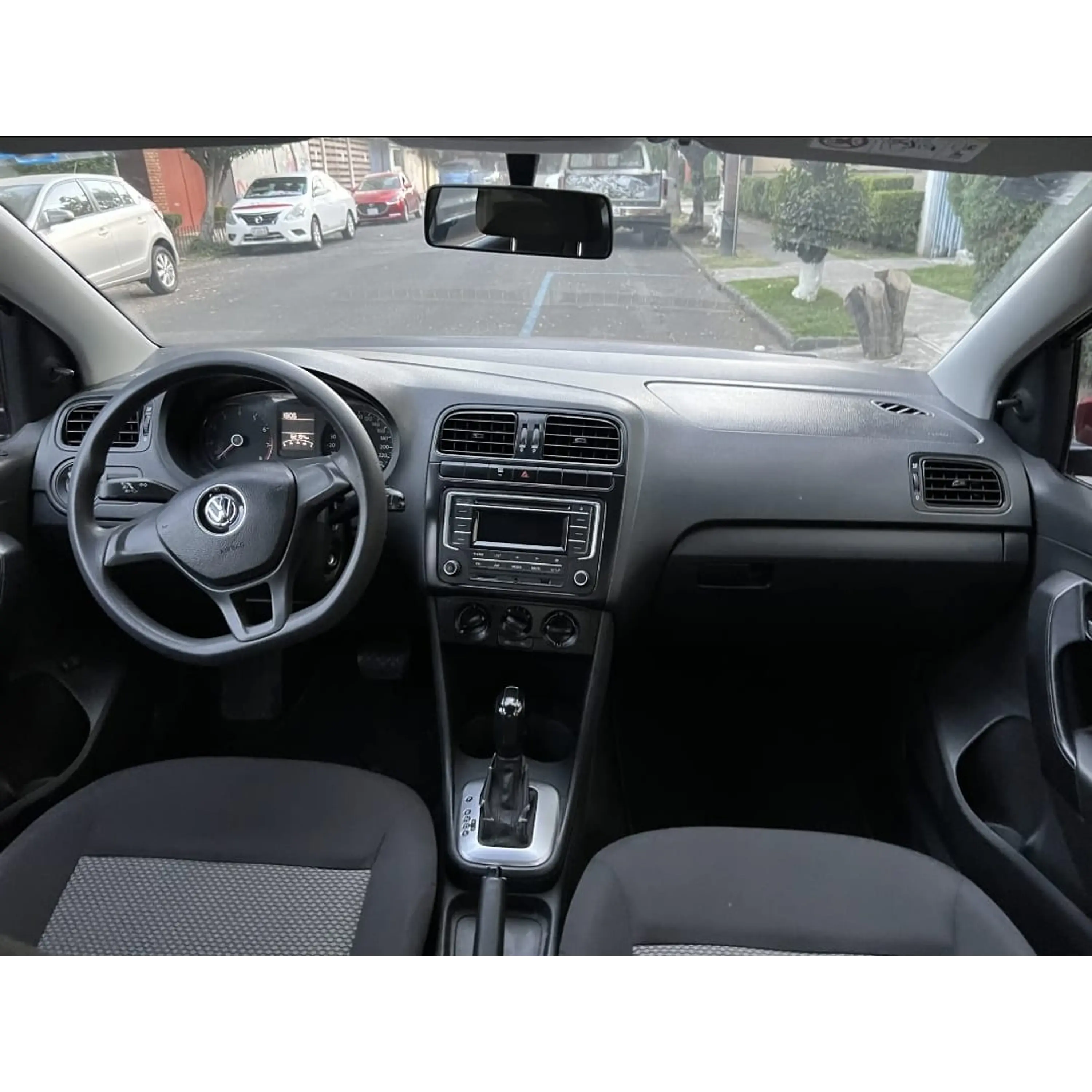 VOLKSWAGEN VENTO 1.6 STARLINE AT 2020 8