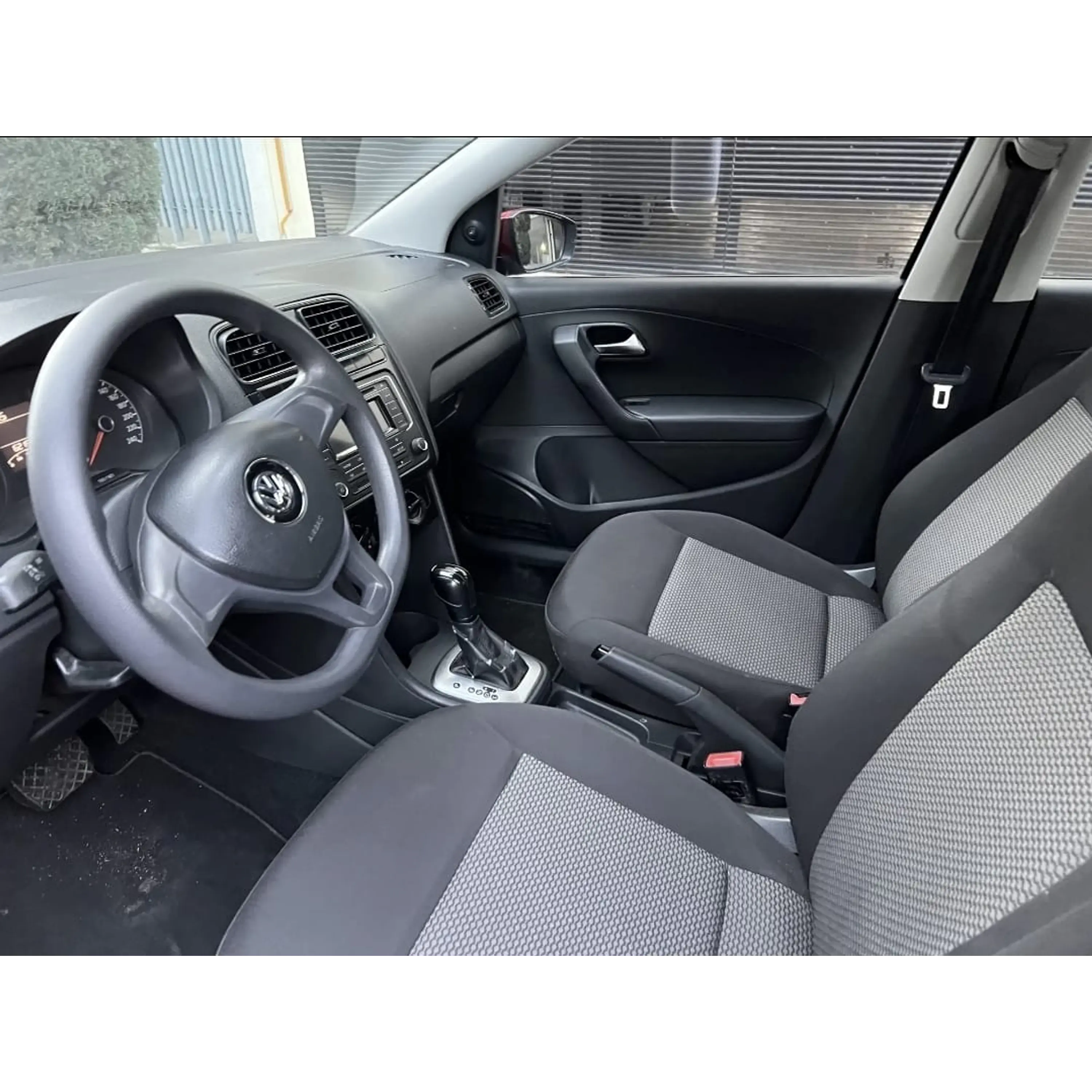 VOLKSWAGEN VENTO 1.6 STARLINE AT 2020 9
