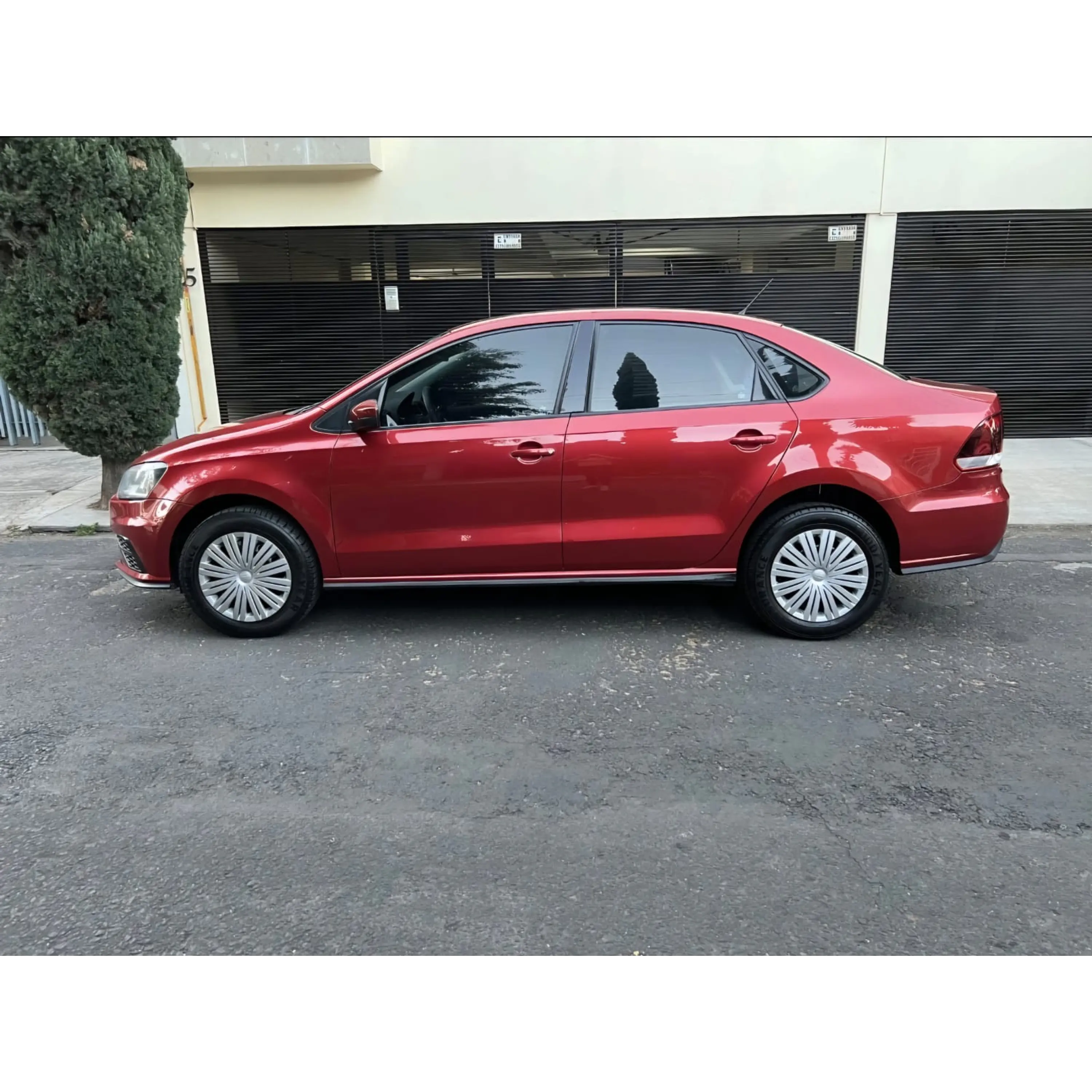 VOLKSWAGEN VENTO 1.6 STARLINE AT 2020 4