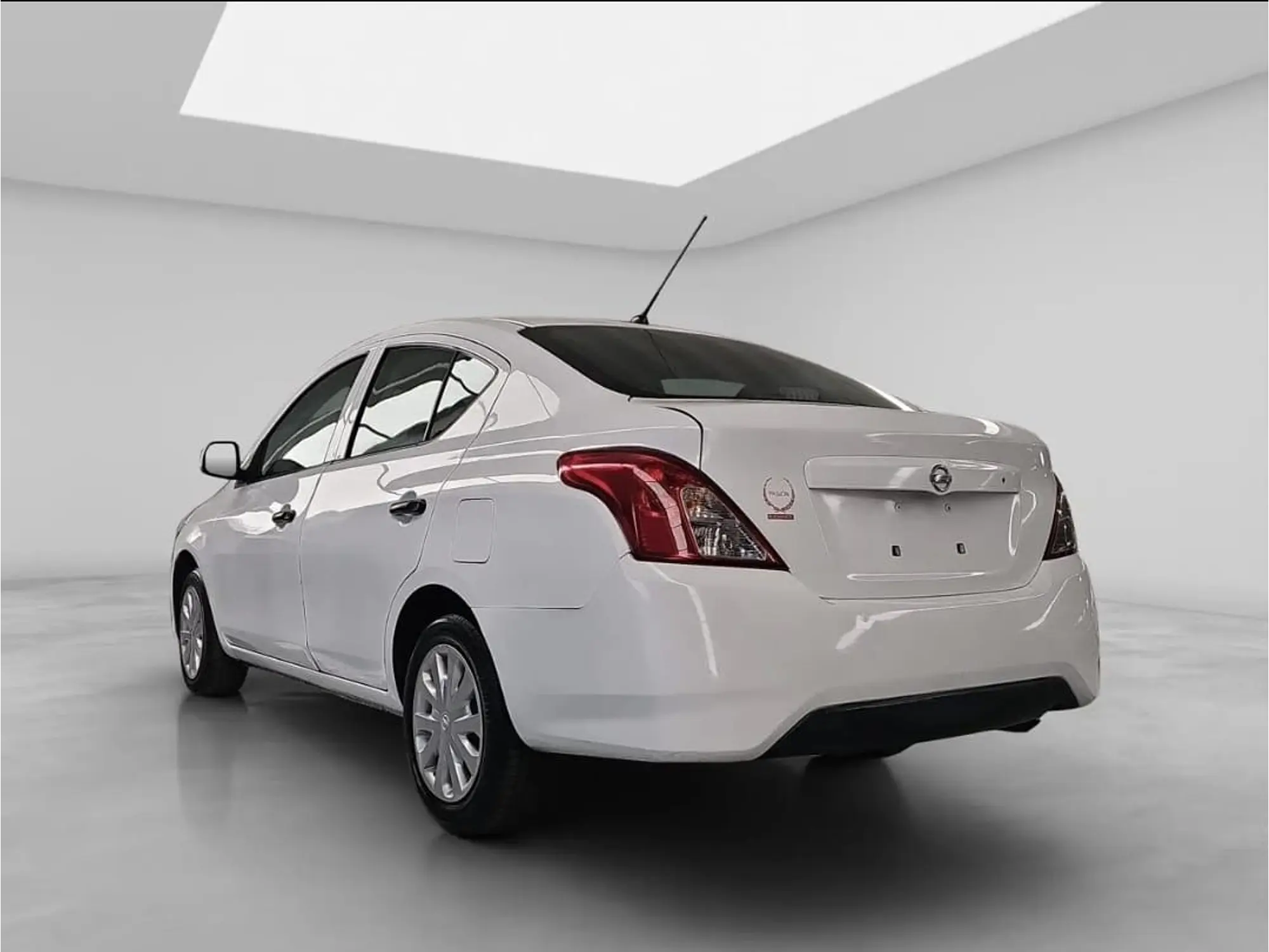 NISSAN VERSA 1.6 V-DRIVE MT 2020 6