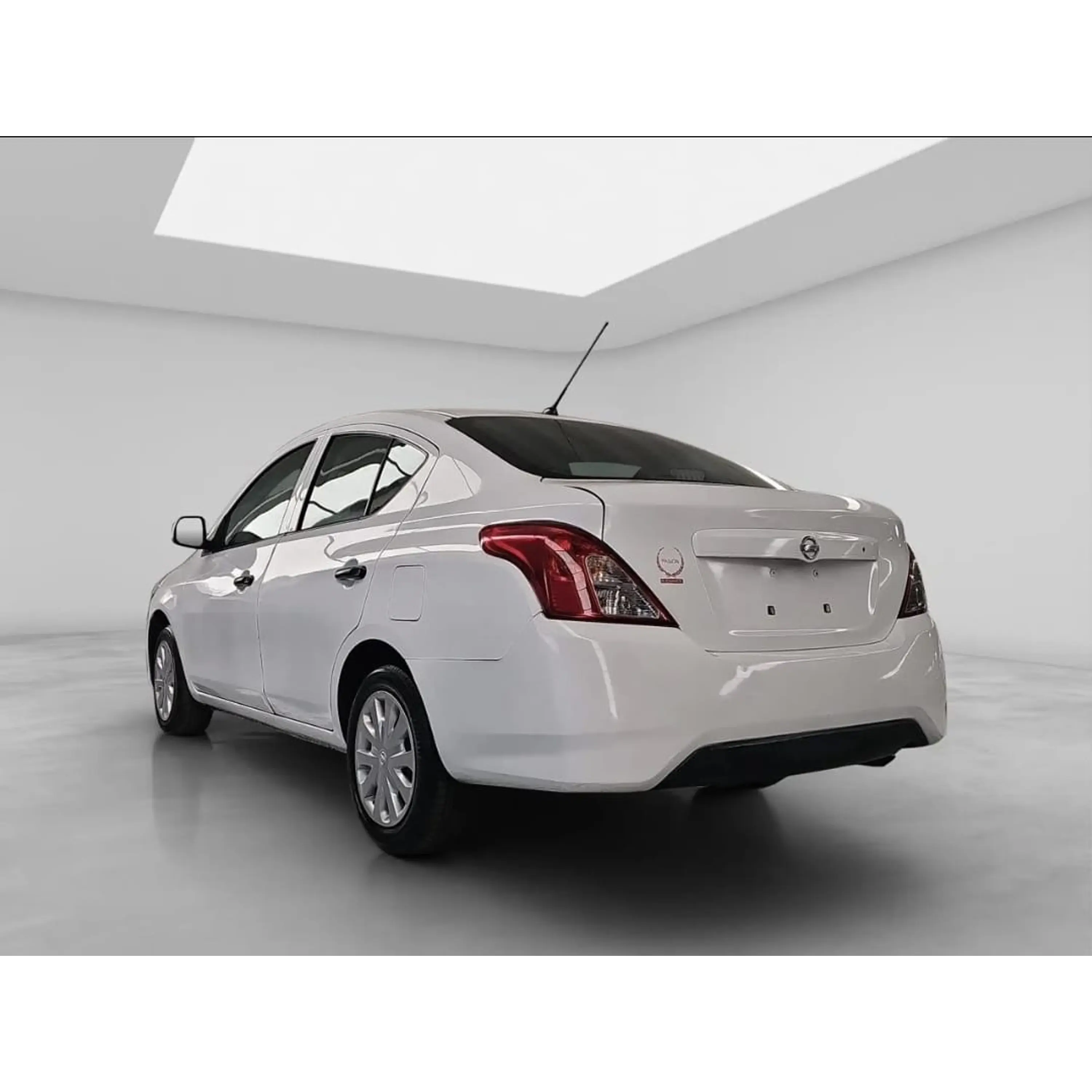 NISSAN VERSA 1.6 V-DRIVE MT 2020 6