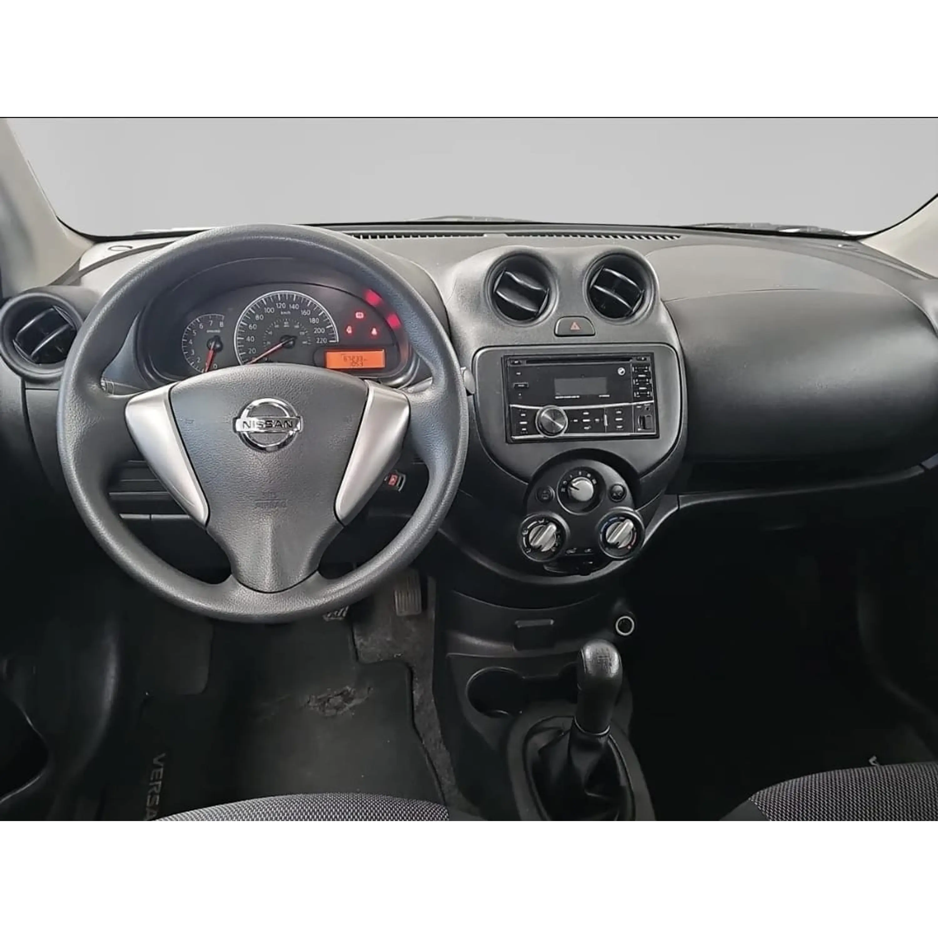 NISSAN VERSA 1.6 V-DRIVE MT 2020 11