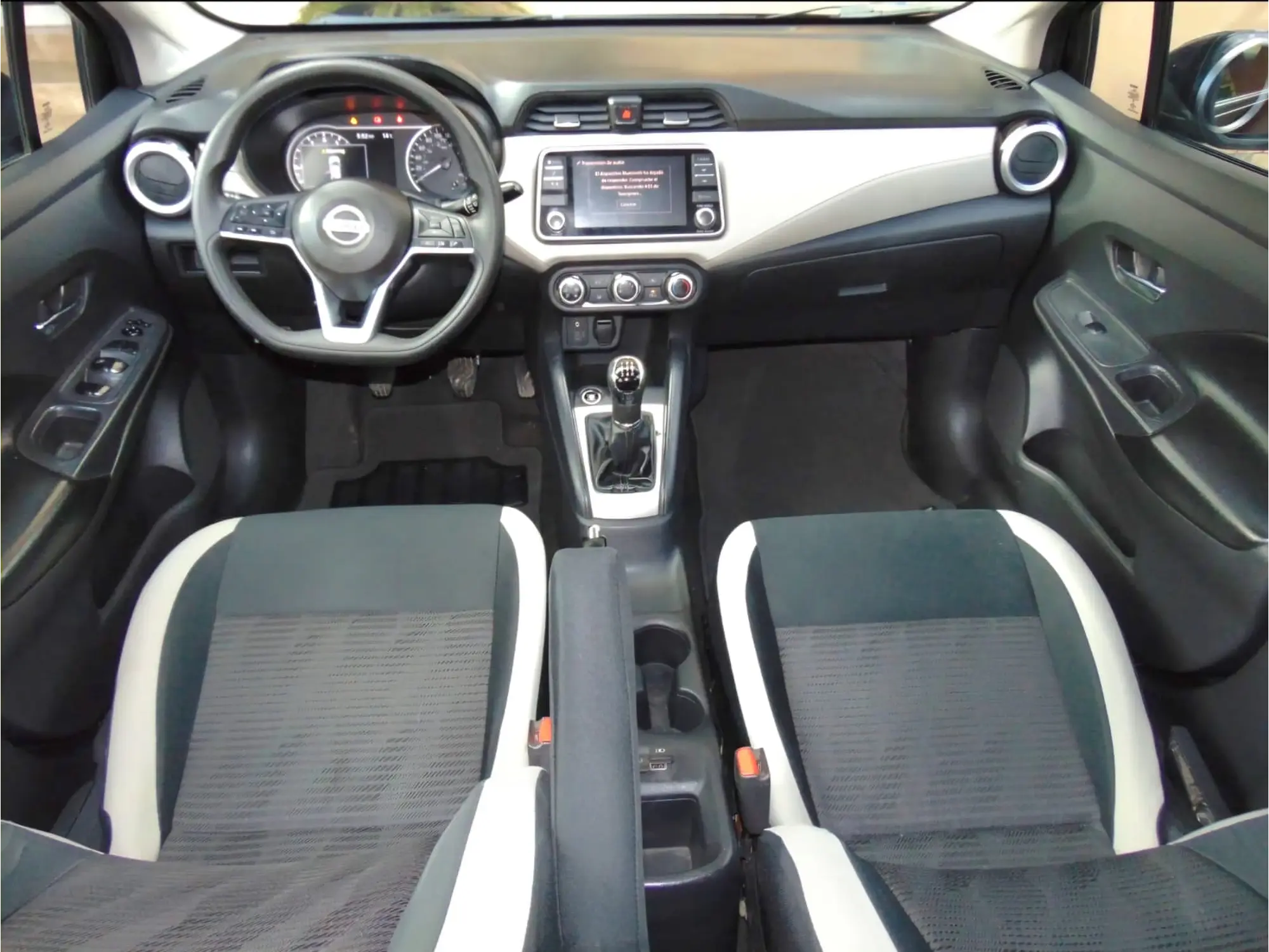 NISSAN VERSA 1.6 ADVANCE MT 2020 9