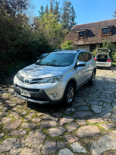 TOYOTA RAV4 2.5 AUTOMÁTICA 4x2 – AÑO 2015