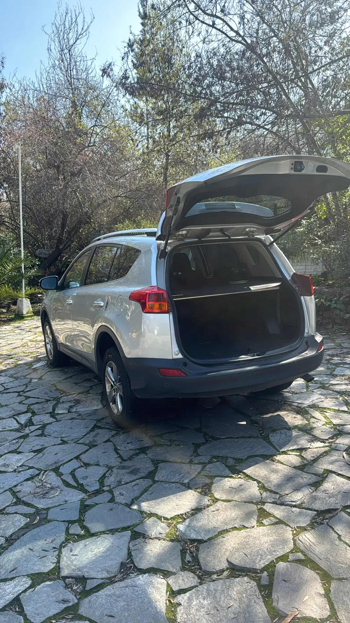 TOYOTA RAV4 2.5 AUTOMÁTICA 4x2 – AÑO 2015 6