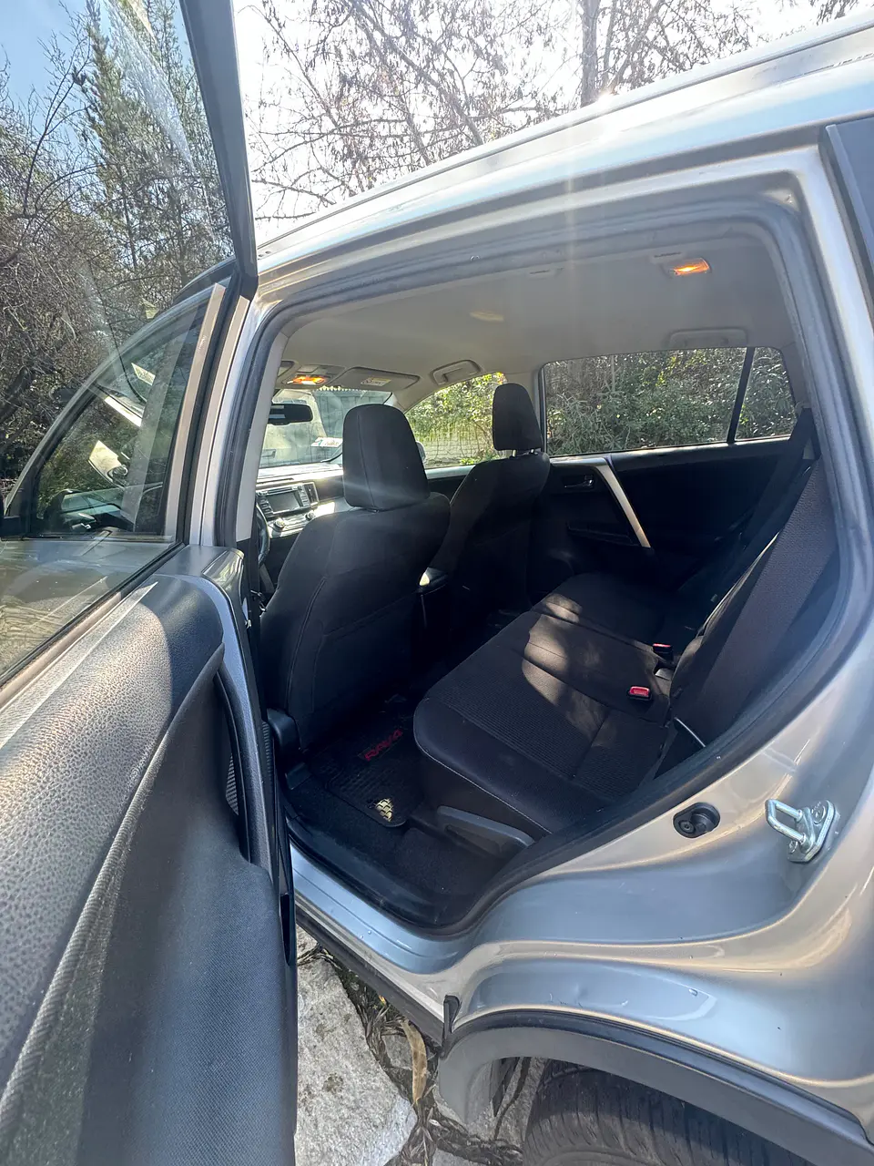TOYOTA RAV4 2.5 AUTOMÁTICA 4x2 – AÑO 2015 7