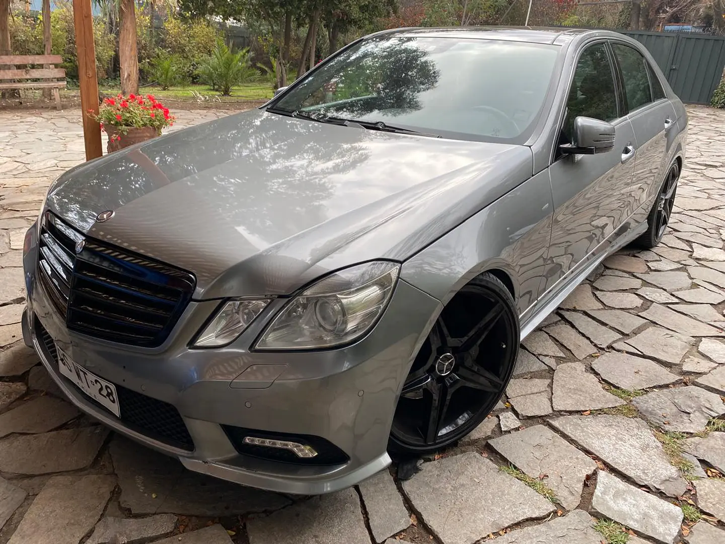 Mercedes-Benz E500 5.5 V8 – 2011 | Look E63 AMG 1