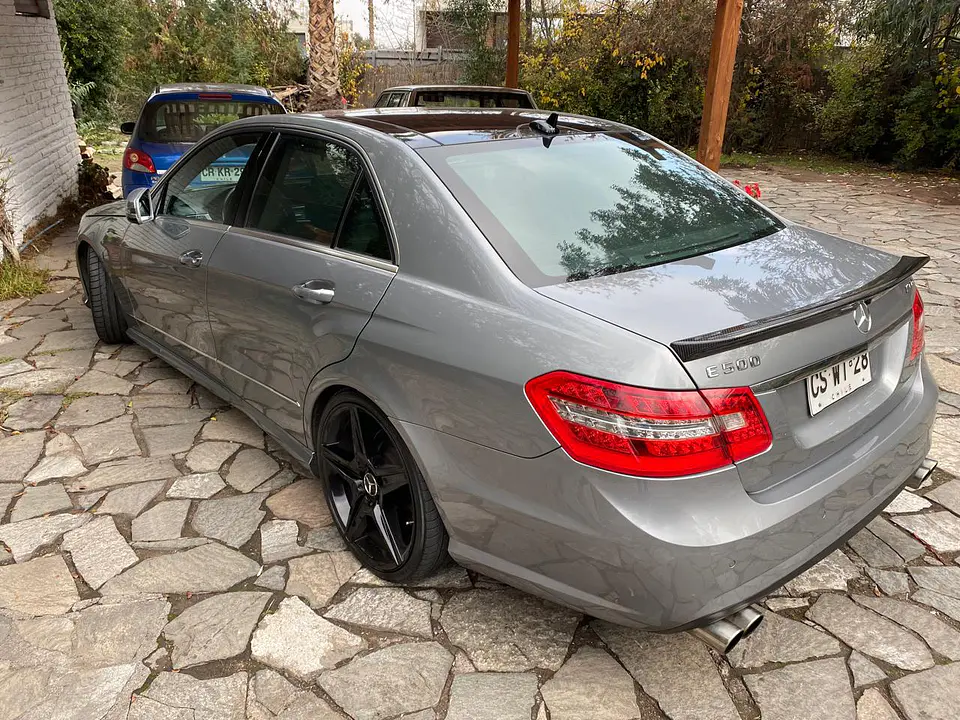 Mercedes-Benz E500 5.5 V8 – 2011 | Look E63 AMG 2