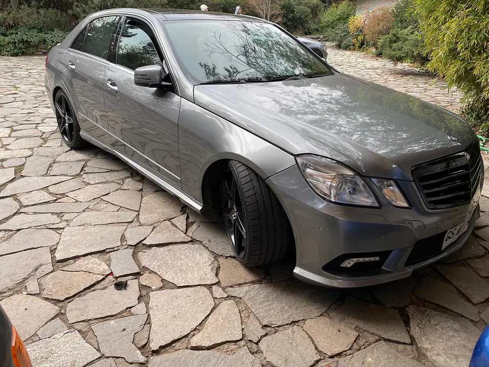 Mercedes-Benz E500 5.5 V8 – 2011 | Look E63 AMG 6