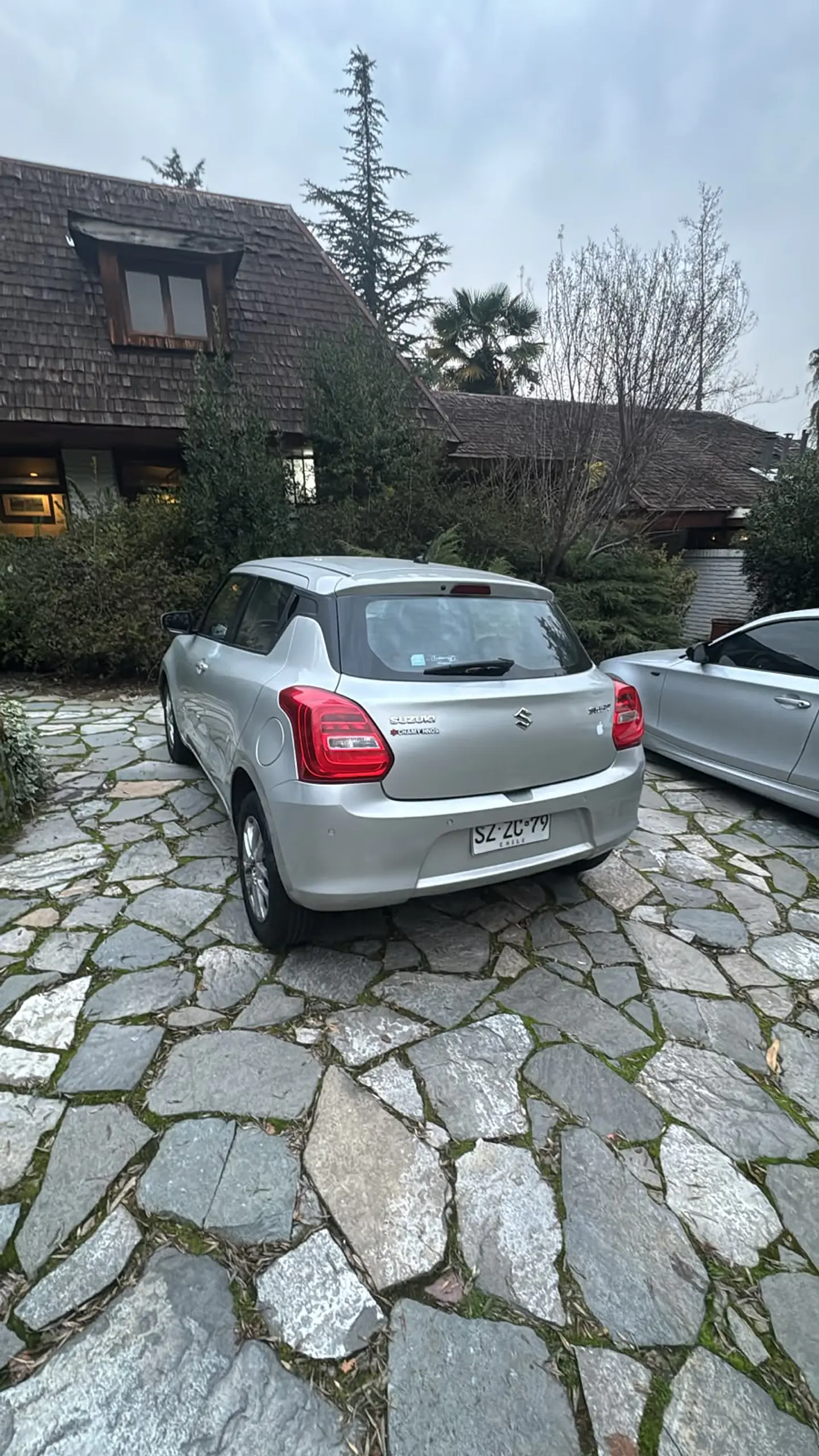 SUZUKI SWIFT 2023 4