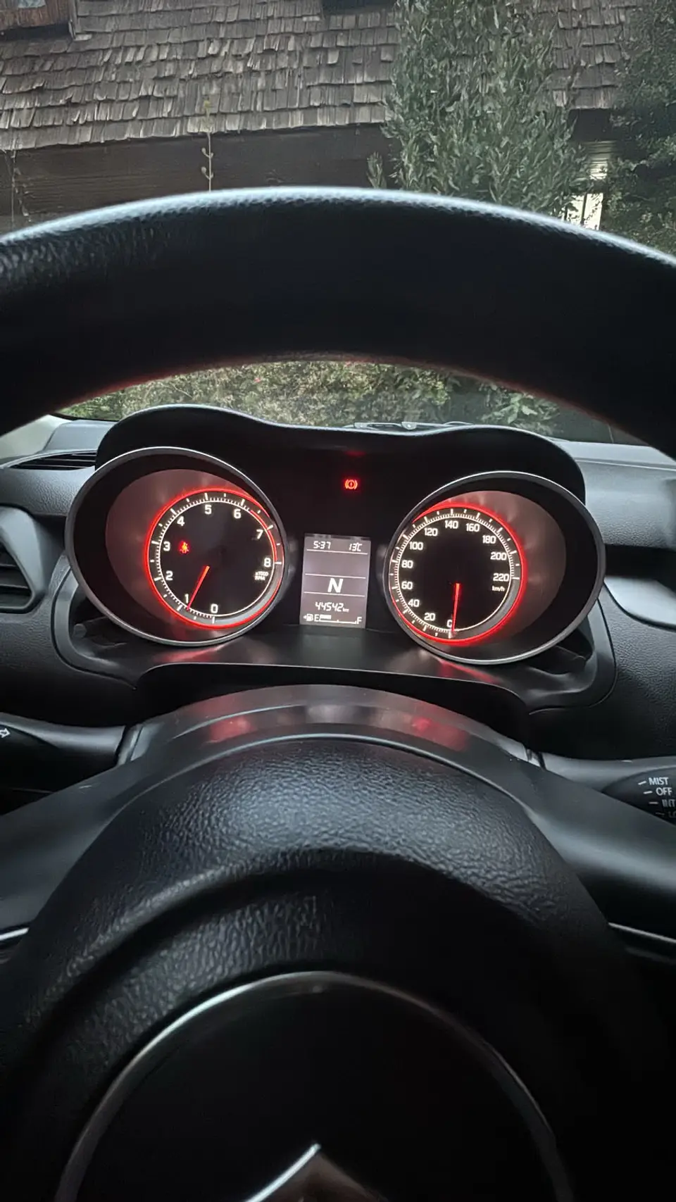 SUZUKI SWIFT 2023 7