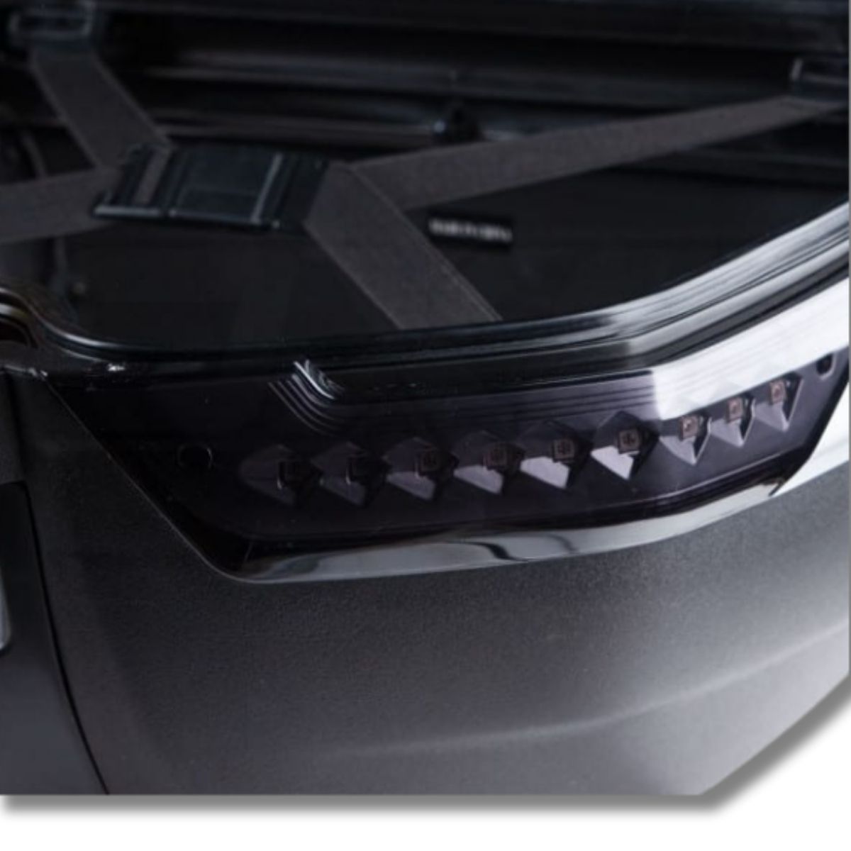 Maleta trasera 4RS moto Top Case E62 38L con luz led color carbon  4