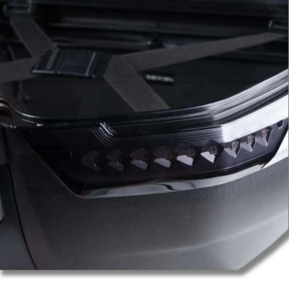 Maleta trasera 4RS moto Top Case E62 38L con luz led color carbon  4