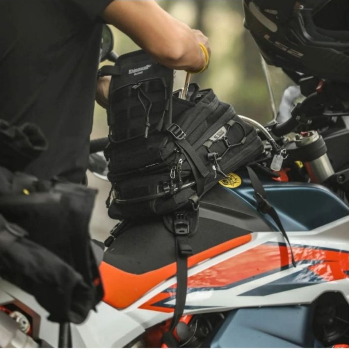 Bolso de estanque y mochila Rhinowalk Mechani MJX2002 9L | Moto & Aventura 5