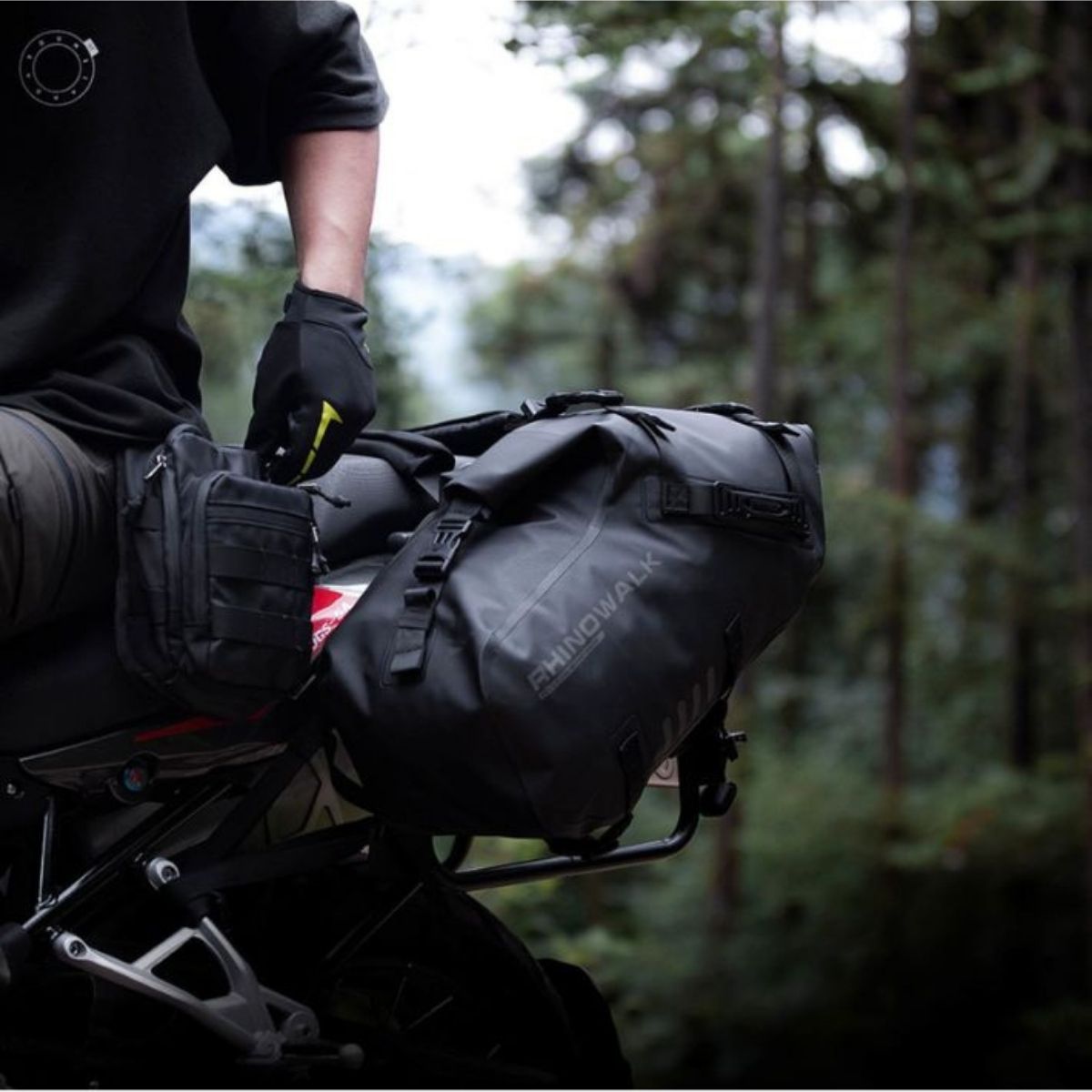 Bolsos laterales moto Rhinowalk MT1428 28L Impermeable | Moto & Aventura  8