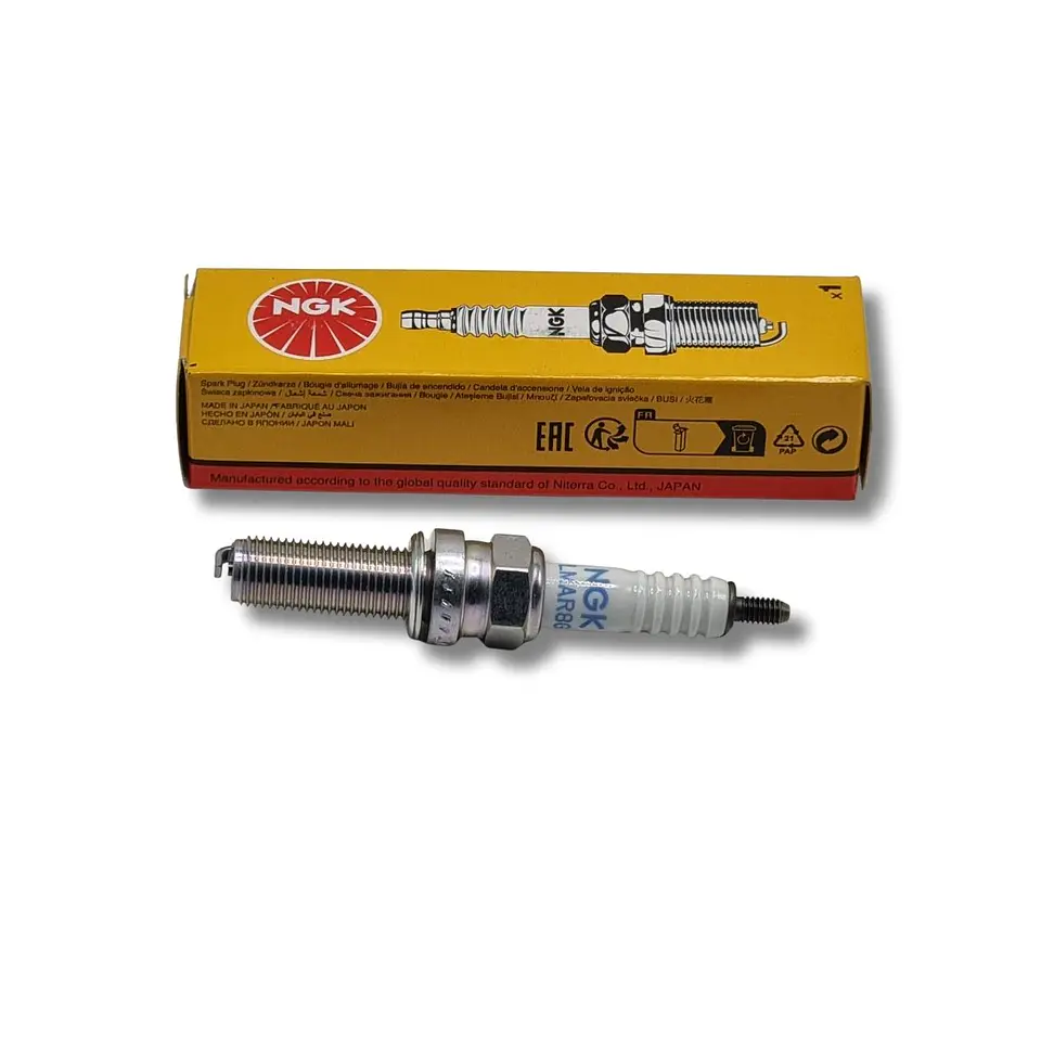 Bujía Ngk Std LMAR8G para motocicleta 1