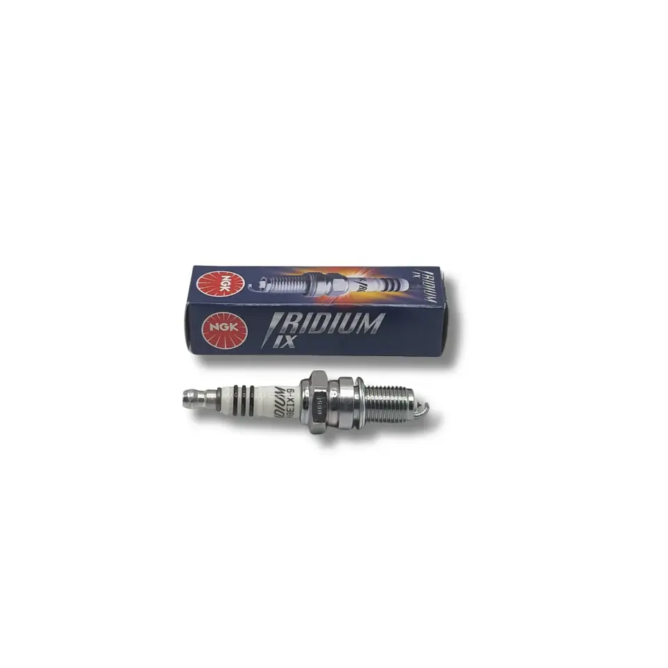 Bujía Ngk Iridium DPR8EIX-9 para motocicleta  1