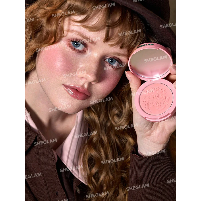 Harry Potter™ X SHEGLAM Happee Birthdae Harry Blush 3