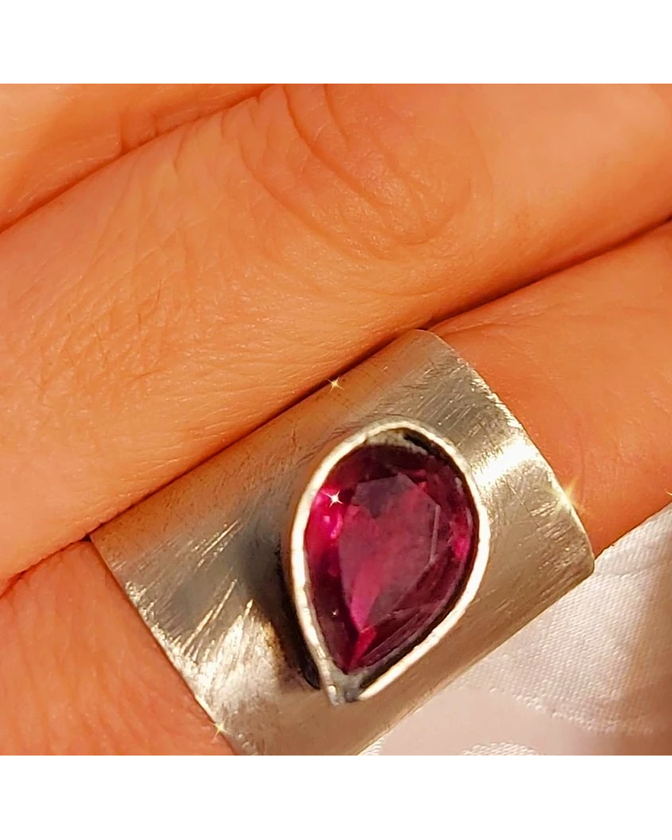 Anillo Raíz Amatista 