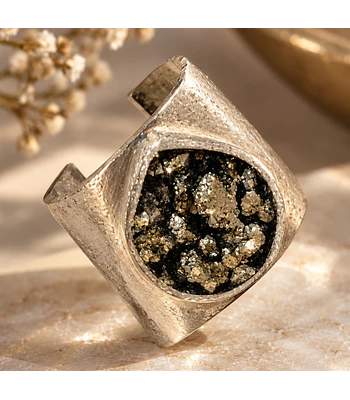 Anillo Pirita
