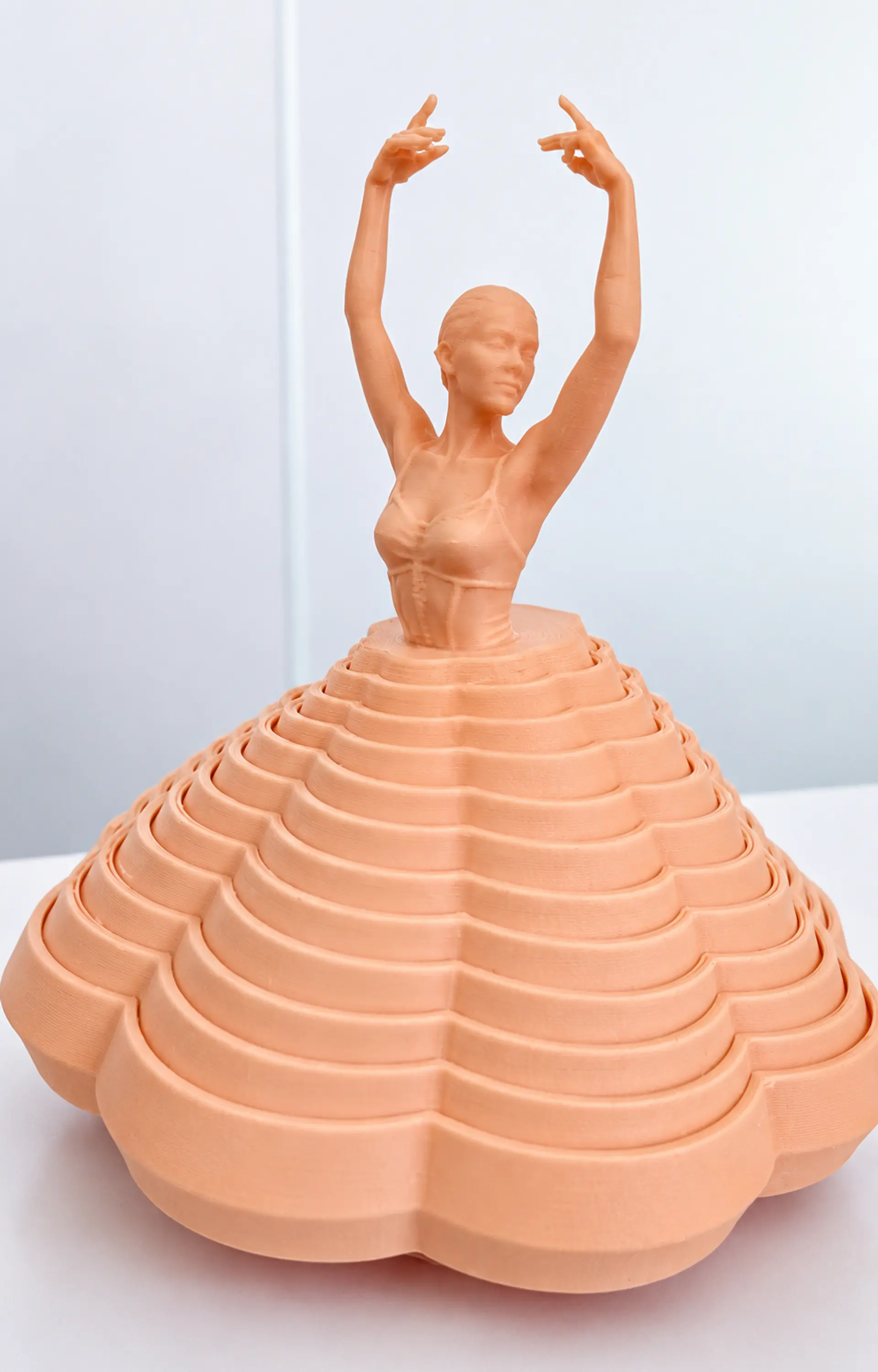 Bailarina em PLA com Saia Sensorial 1