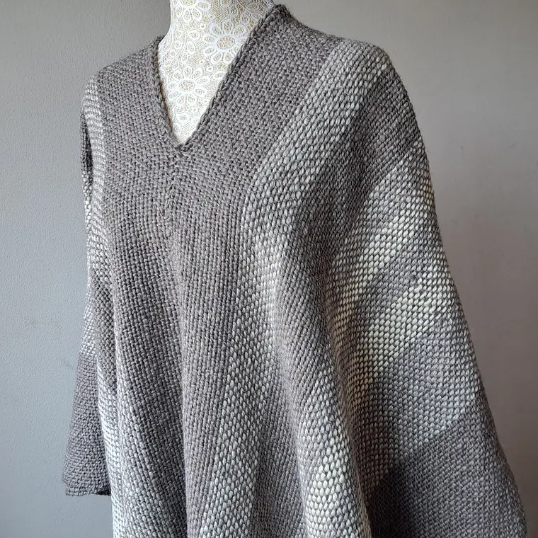 Poncho Lana de Oveja 100% natural 1