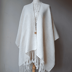 Ruana de lana color crudo Natural