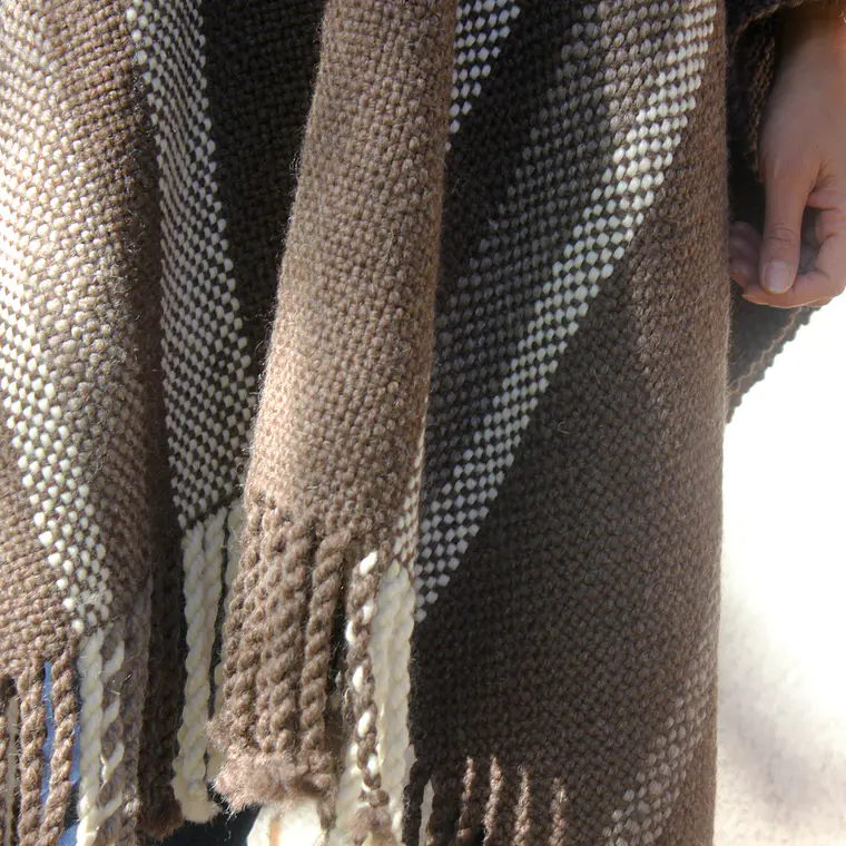 Poncho Lana de Oveja 100% natural 3