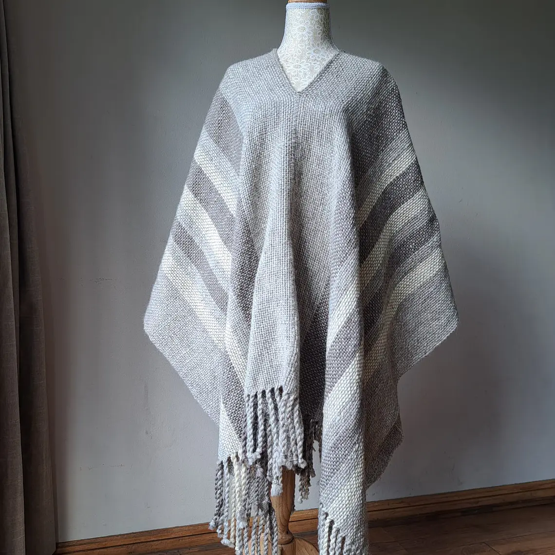 Poncho Lana de Oveja 100% natural 7