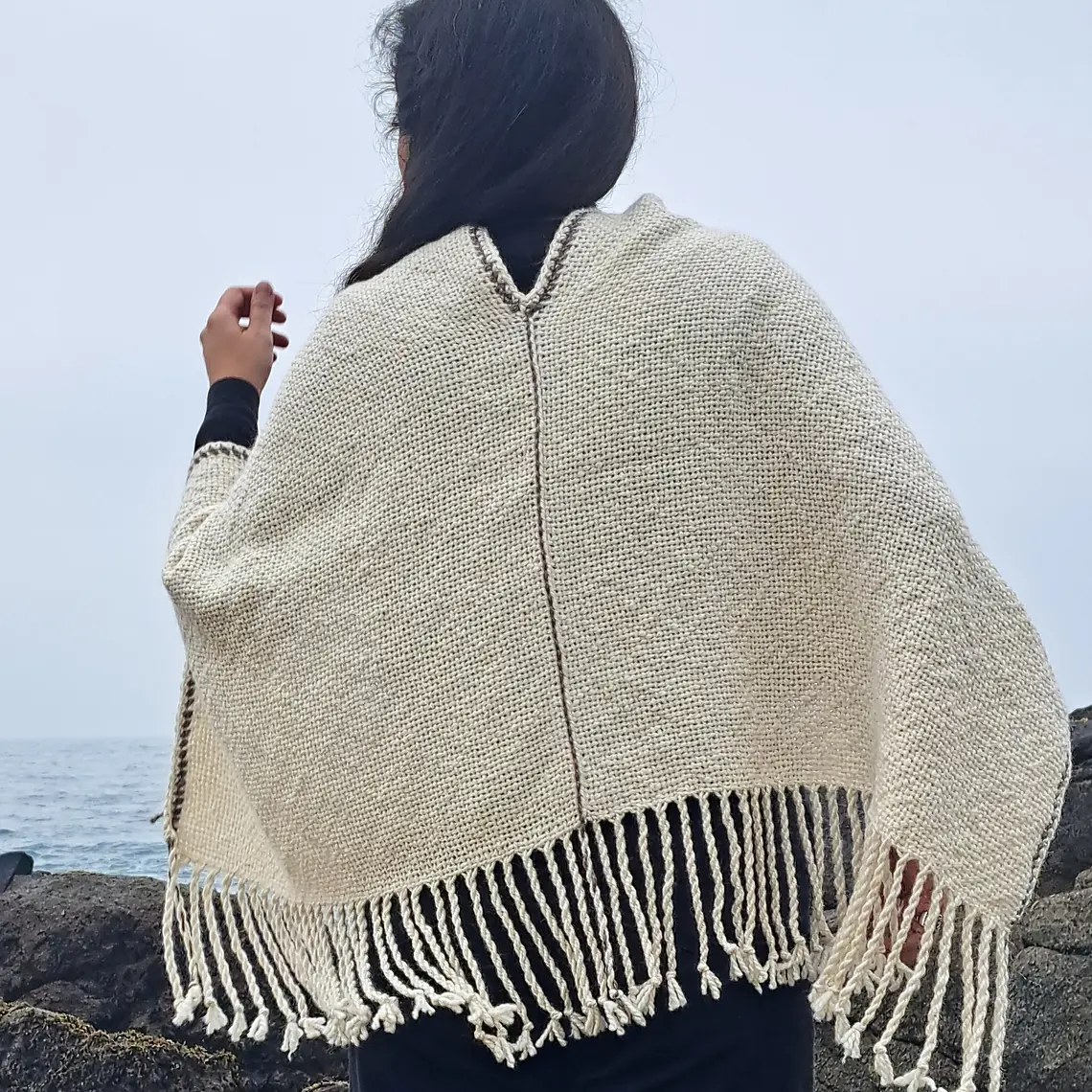 Poncho Asimétrico Alpaca 6