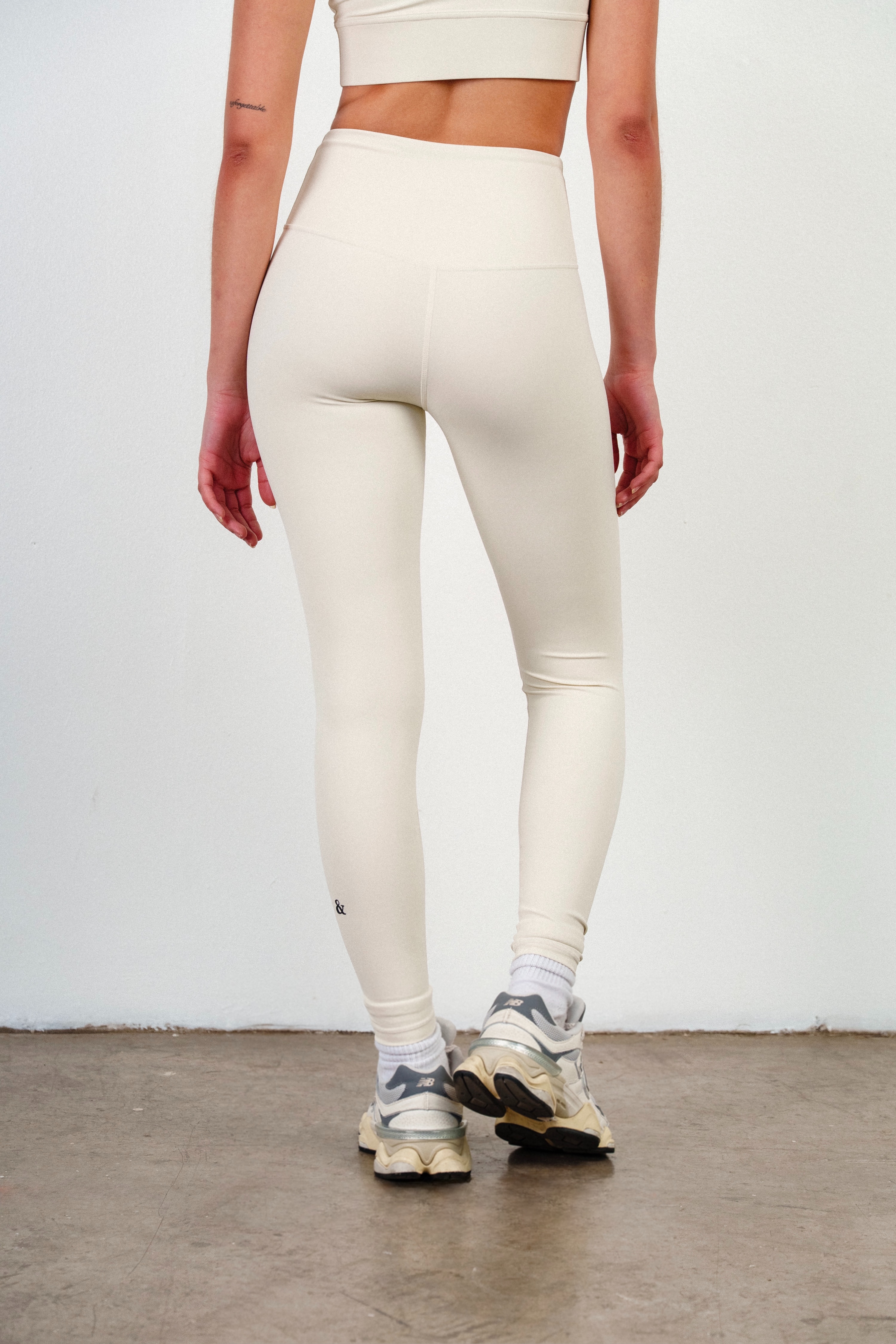 Noir Legging - Ivory 2