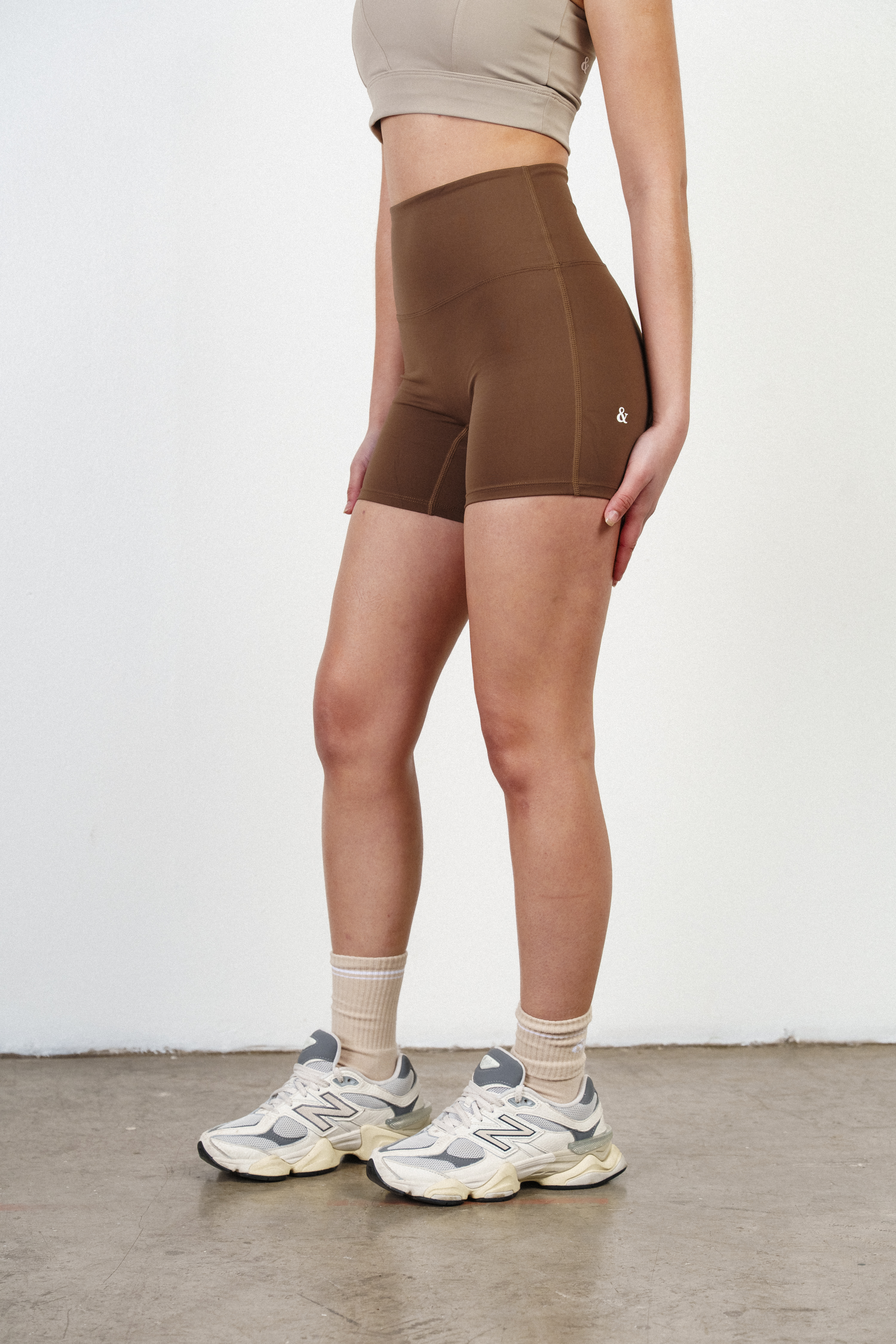 Selene Shorts - Espresso 1