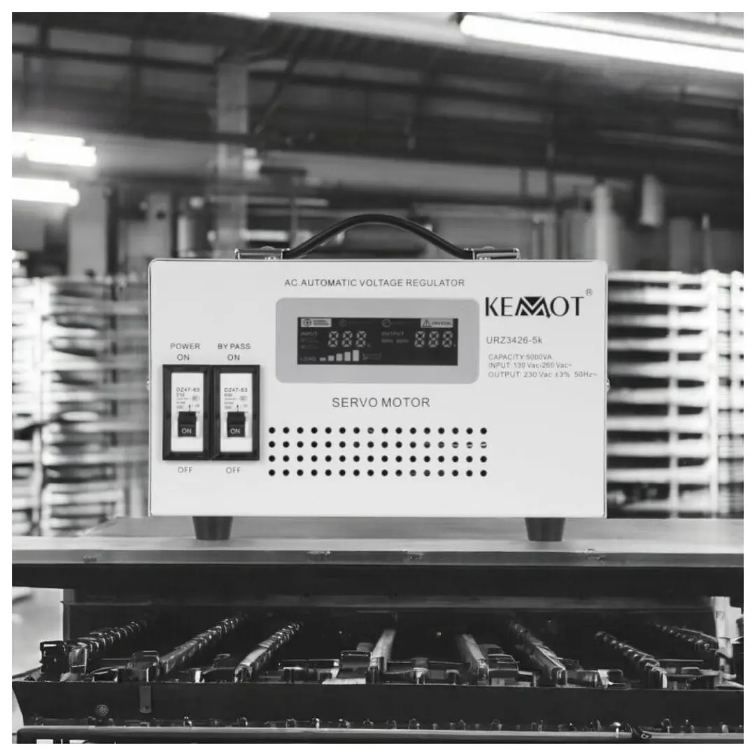 Estabilizador Automático Tensão Servomotor 5000VA Kemot 3