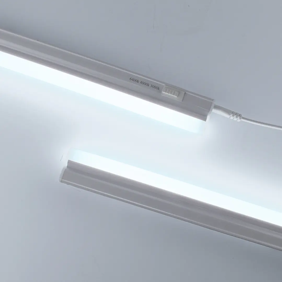 Régua AXINITE 90cm 1x12W LED 1330lm 3CCT C.87,4xL.2,2xAlt.3,5cm branco 3