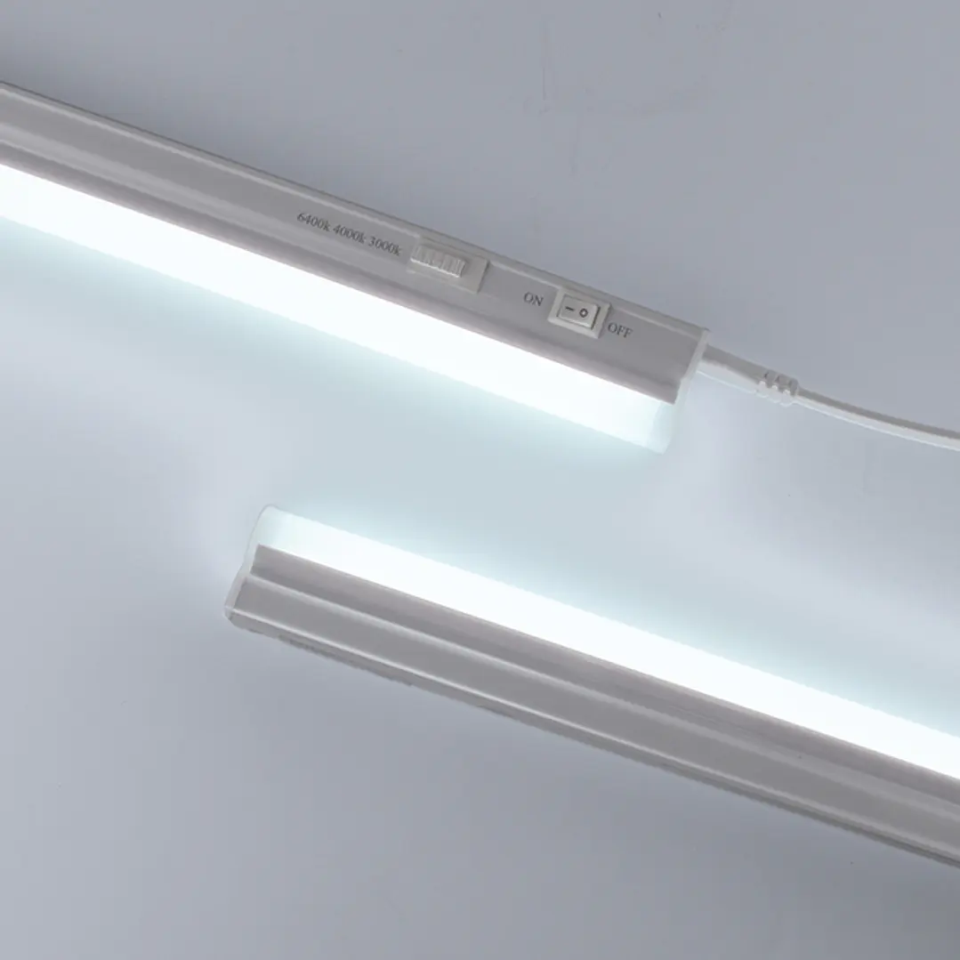Régua AXINITE 30cm com interruptor 1x5W LED 550lm 3CCT C.30xL.2,2xAlt.3,5cm branco 2